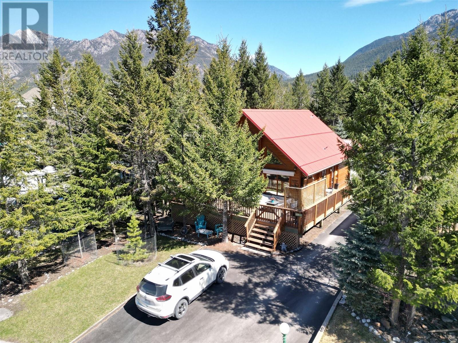 7488 Pine Cone Lane, Radium Hot Springs, British Columbia  V0A 1M0 - Photo 1 - 10344308