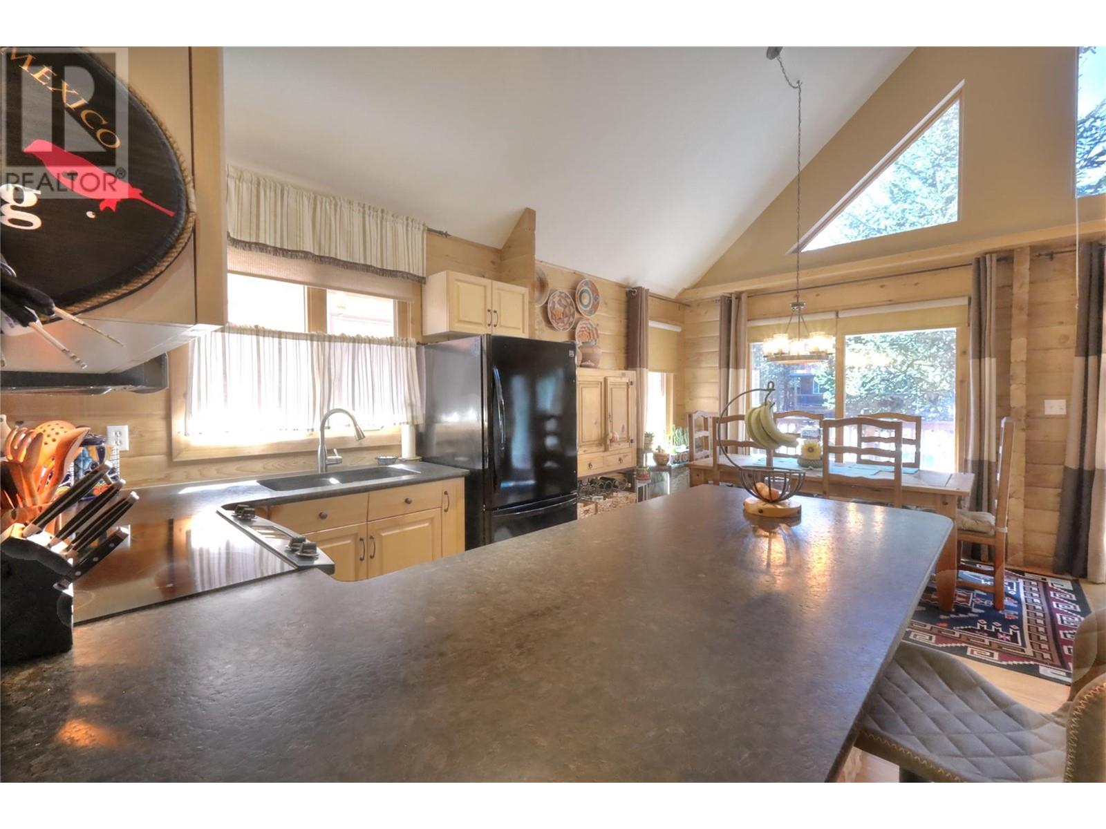 7488 Pine Cone Lane, Radium Hot Springs, British Columbia  V0A 1M0 - Photo 10 - 10344308