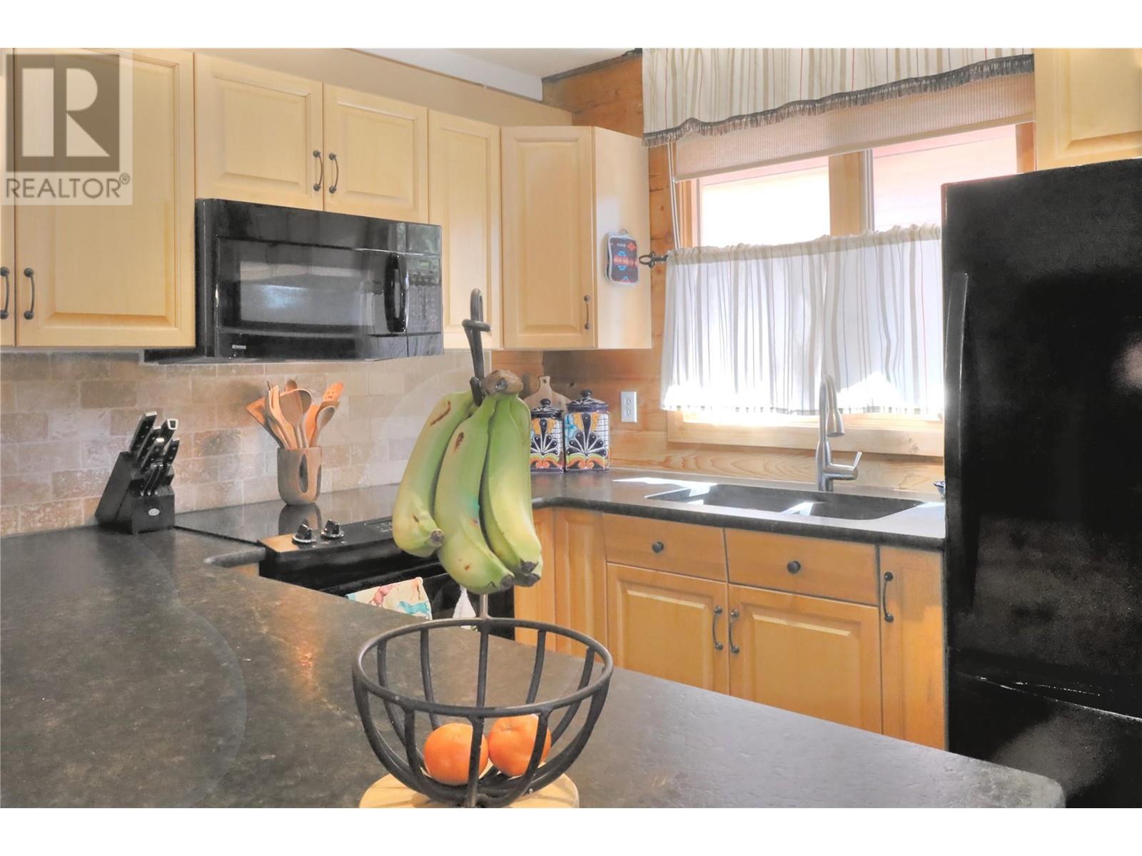7488 Pine Cone Lane, Radium Hot Springs, British Columbia  V0A 1M0 - Photo 11 - 10344308