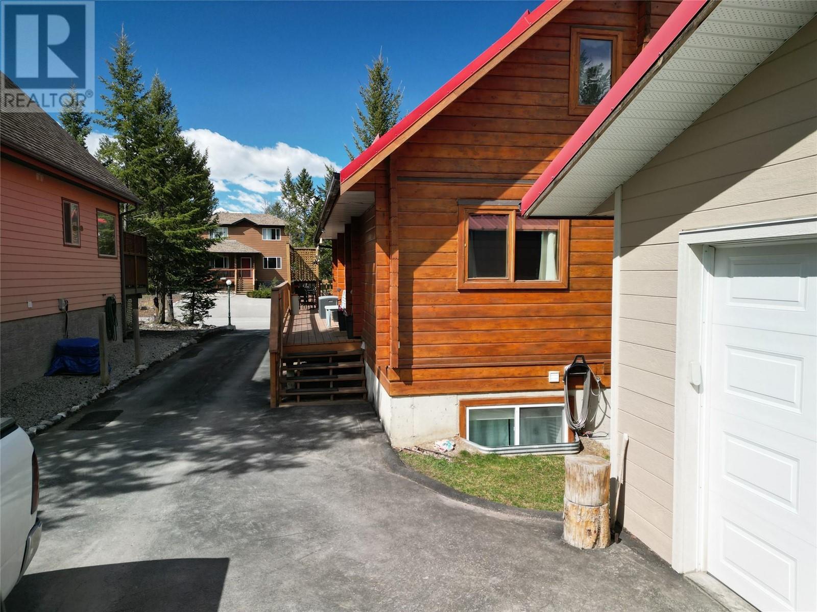 7488 Pine Cone Lane, Radium Hot Springs, British Columbia  V0A 1M0 - Photo 6 - 10344308