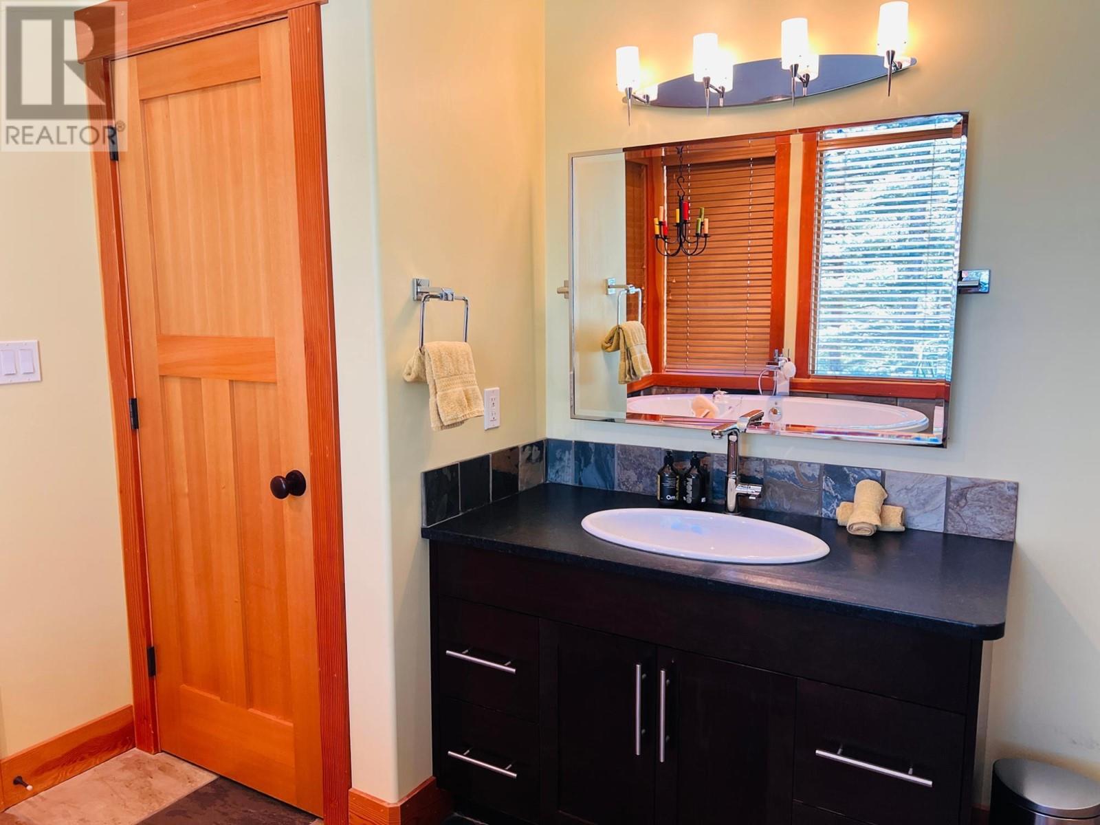 2557 Ledgerock Ridge, Invermere, British Columbia  V0A 1K6 - Photo 63 - 10344476