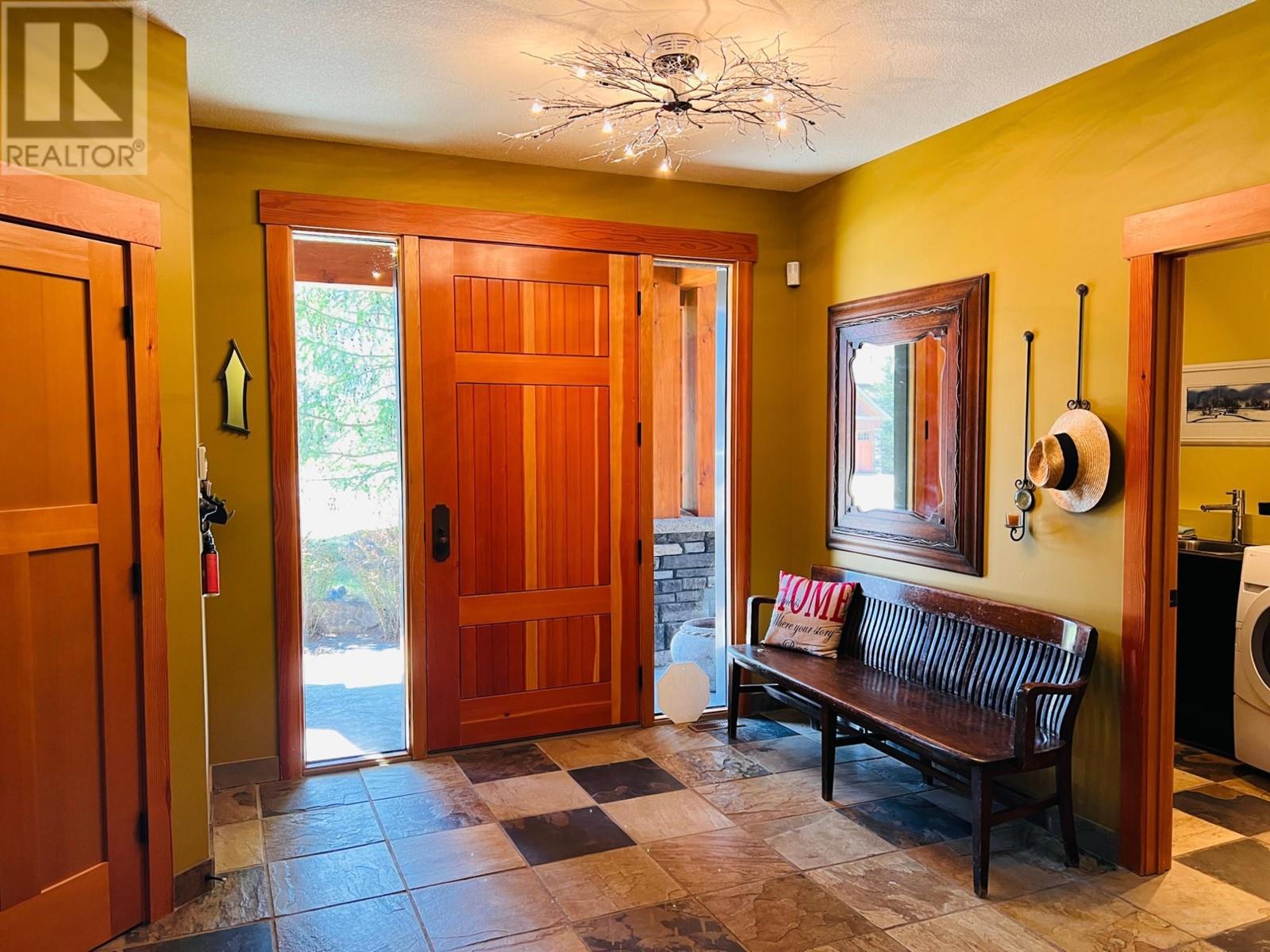 2557 Ledgerock Ridge, Invermere, British Columbia  V0A 1K6 - Photo 7 - 10344476