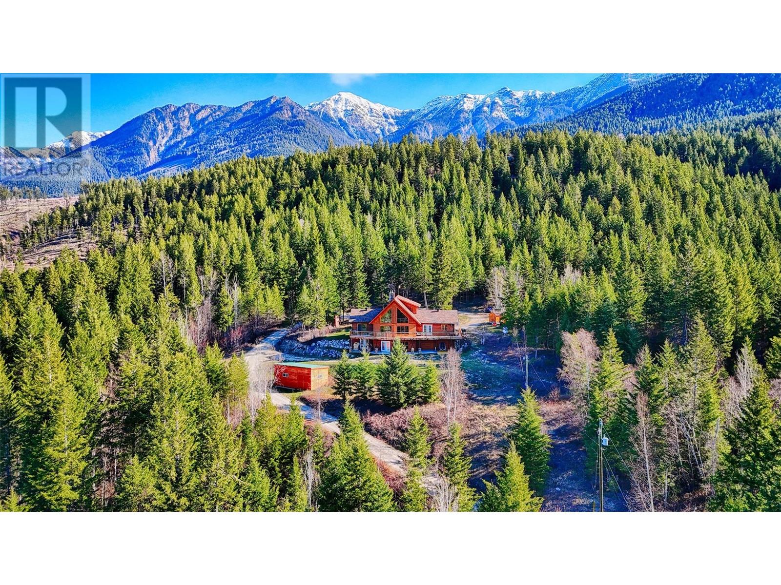 110 Highway 95, Spillimacheen, British Columbia  V0A 1P0 - Photo 1 - 10344507
