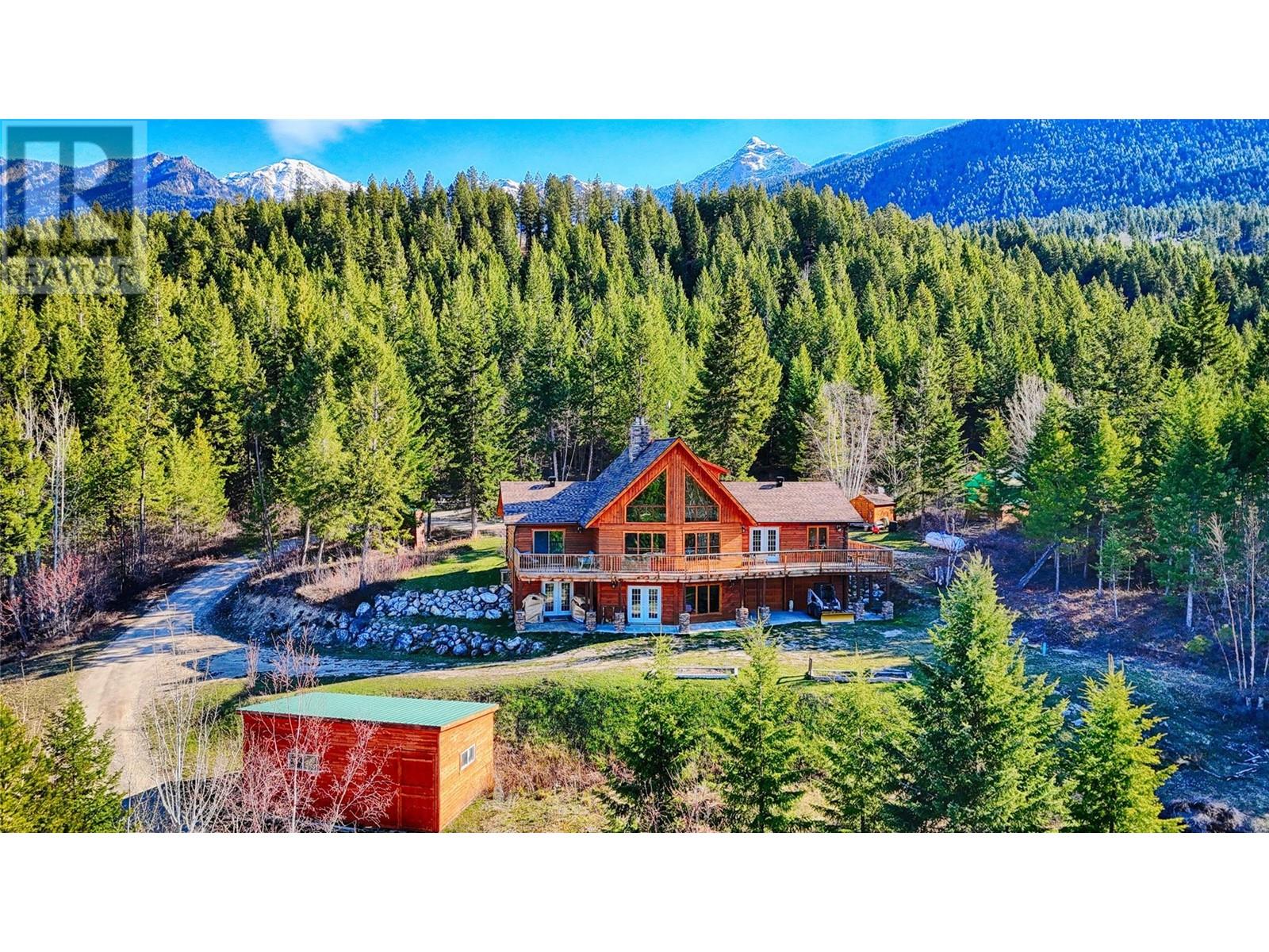 110 Highway 95, Spillimacheen, British Columbia  V0A 1P0 - Photo 3 - 10344507