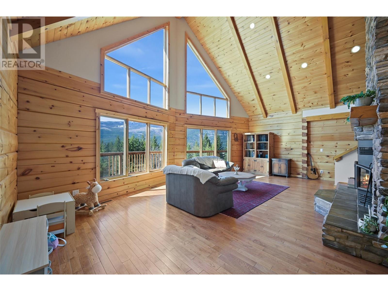 110 Highway 95, Spillimacheen, British Columbia  V0A 1P0 - Photo 6 - 10344507