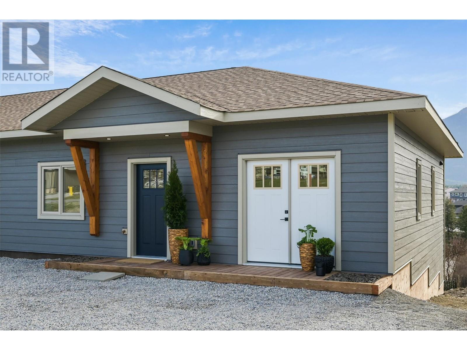 725 10 Avenue Unit# 3, Invermere, British Columbia  V0A 1K0 - Photo 1 - 10344835