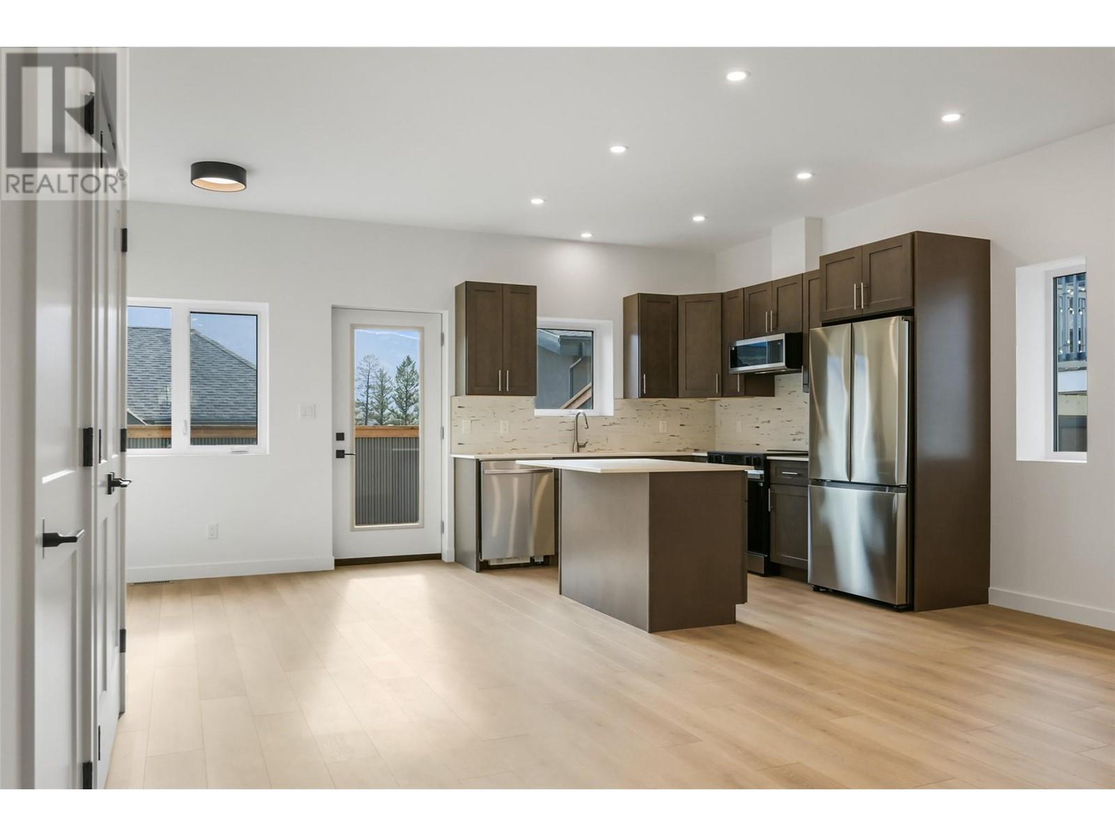 725 10 Avenue Unit# 3, Invermere, British Columbia  V0A 1K0 - Photo 12 - 10344835