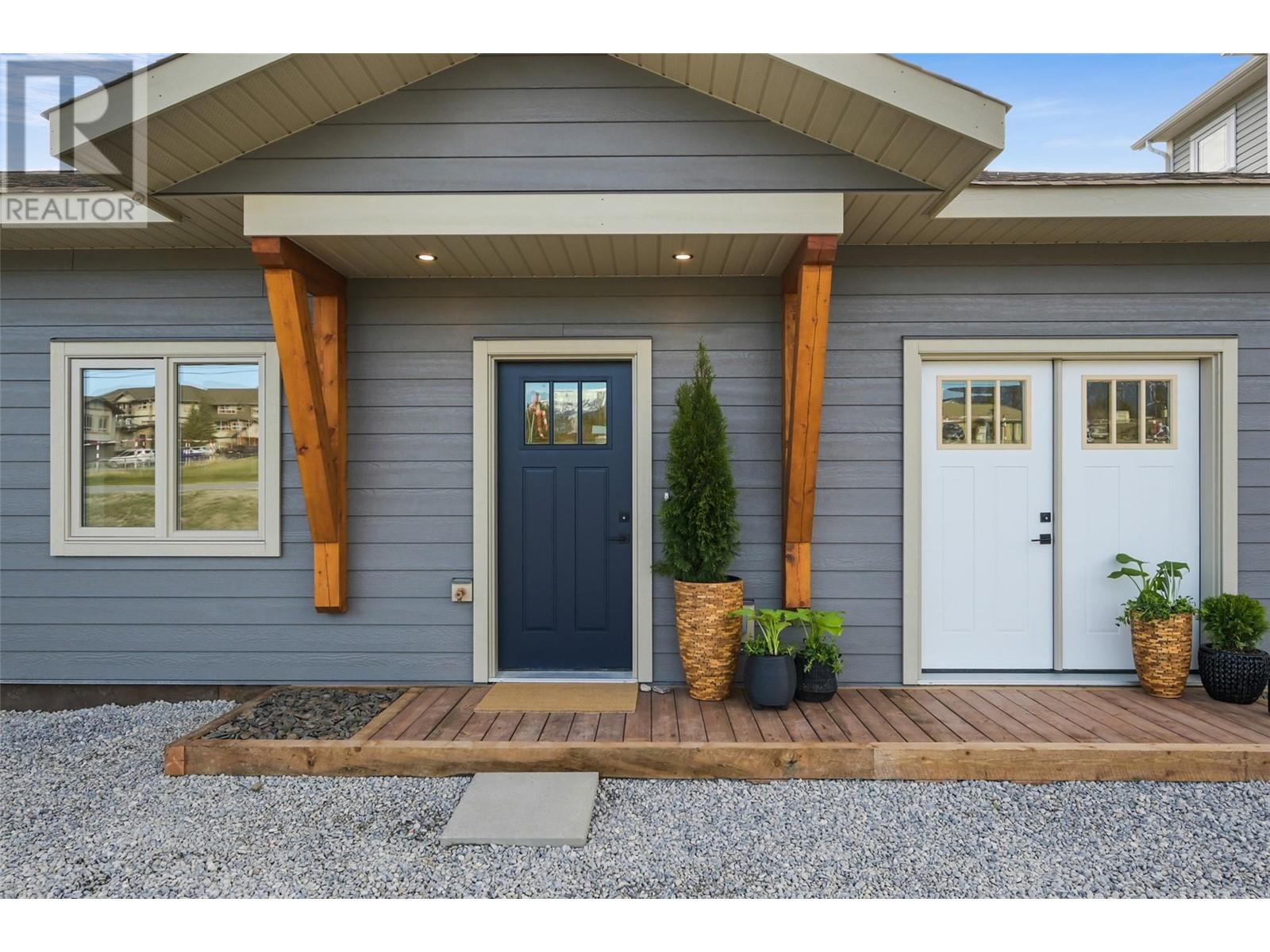 725 10 Avenue Unit# 3, Invermere, British Columbia  V0A 1K0 - Photo 2 - 10344835