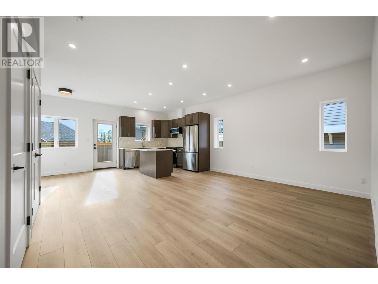 725 10 Avenue Unit# 3, Invermere, British Columbia  V0A 1K0 - Photo 8 - 10344835