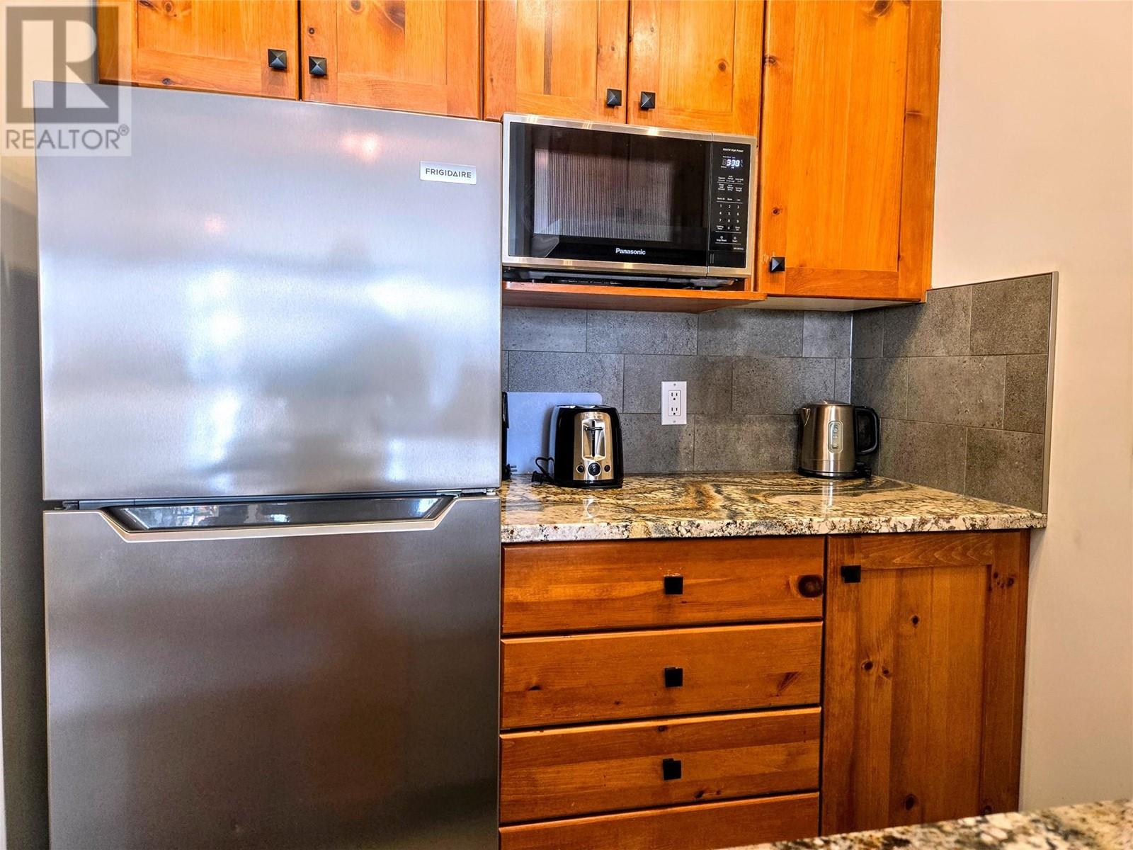 2050 Summit Drive Unit# 201, Panorama, British Columbia  V0A 1T0 - Photo 6 - 10344511