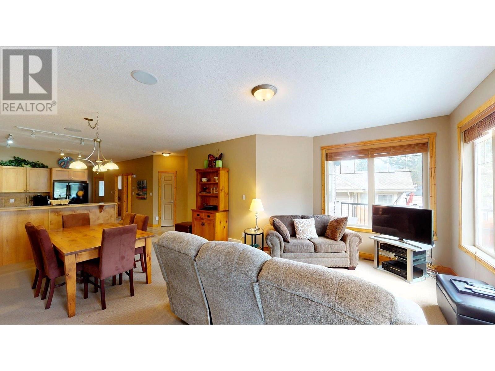 4886 Ridge Road, Radium Hot Springs, British Columbia  V0A 1M0 - Photo 11 - 10344958