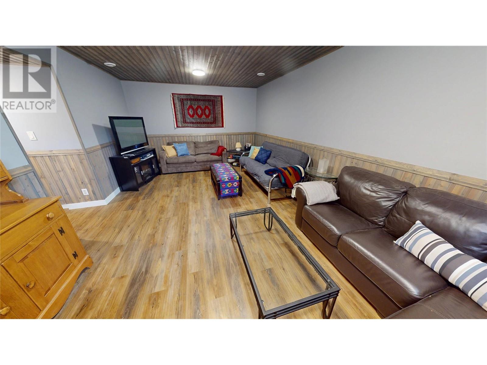 4868 Riverview Drive Unit# 8, Edgewater, British Columbia  V0A 1E0 - Photo 13 - 10344871