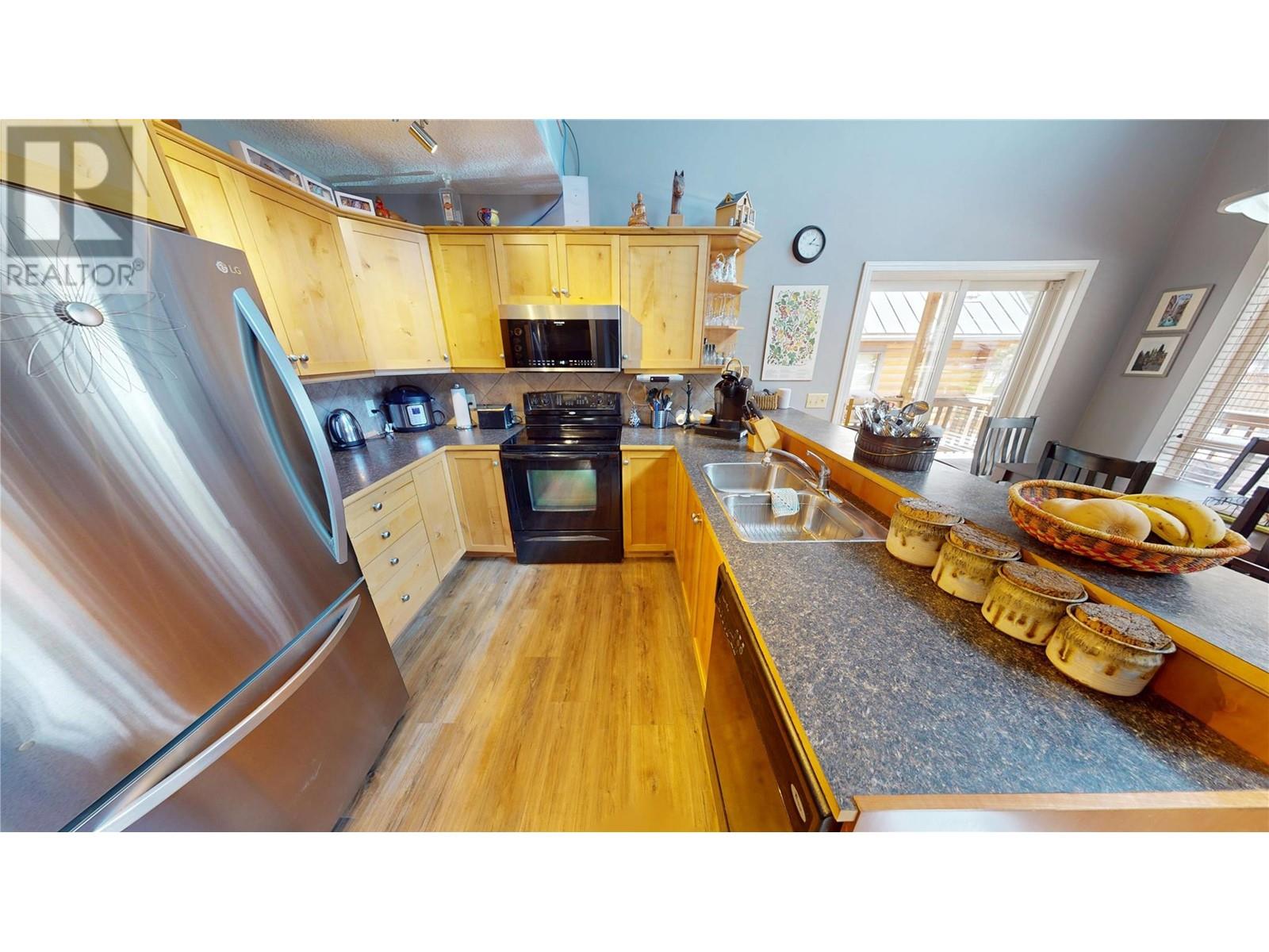 4868 Riverview Drive Unit# 8, Edgewater, British Columbia  V0A 1E0 - Photo 6 - 10344871