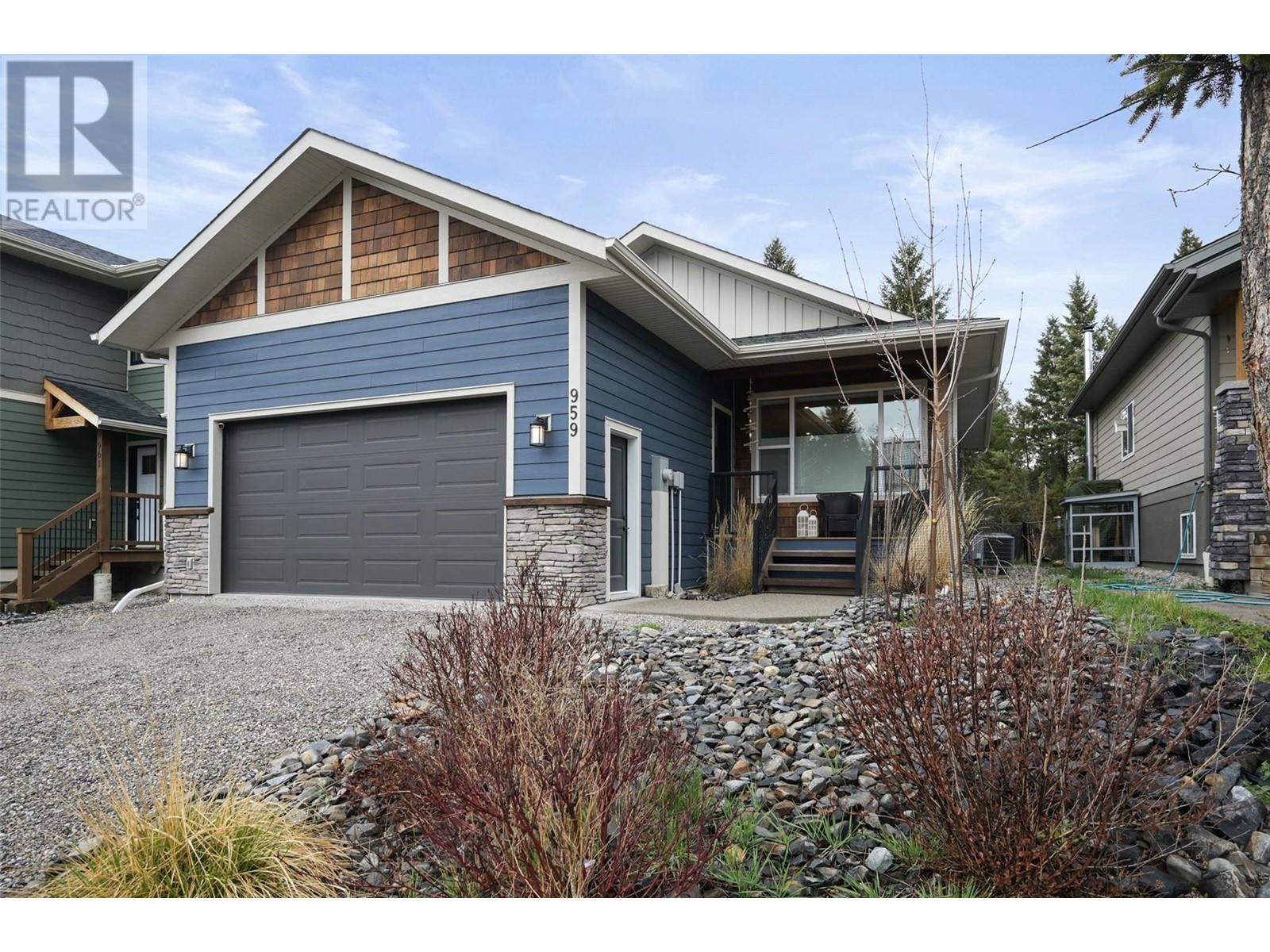 959 Copper Point Way, Invermere, British Columbia  V0A 1K3 - Photo 1 - 10344959
