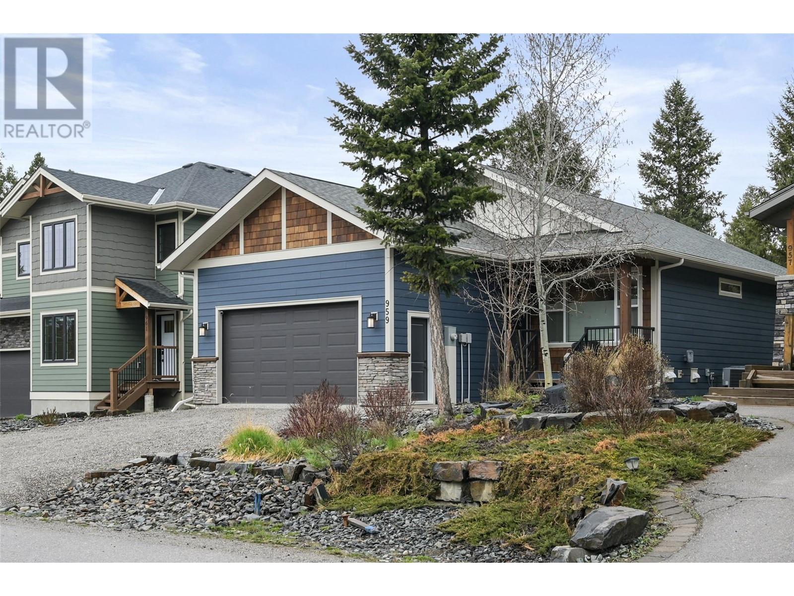 959 Copper Point Way, Invermere, British Columbia  V0A 1K3 - Photo 2 - 10344959