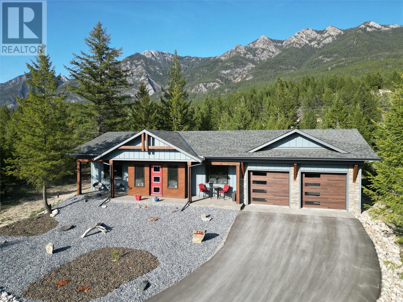 7058 Elk Ridge Road, Radium Hot Springs, British Columbia  V0A 1M0 - Photo 2 - 10344361
