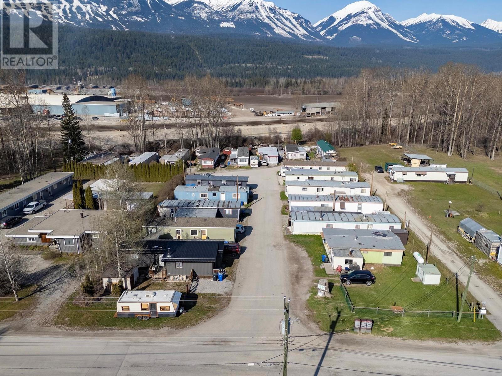 1409 11th Avenue N, Golden, British Columbia  V0A 1H2 - Photo 3 - 10345169