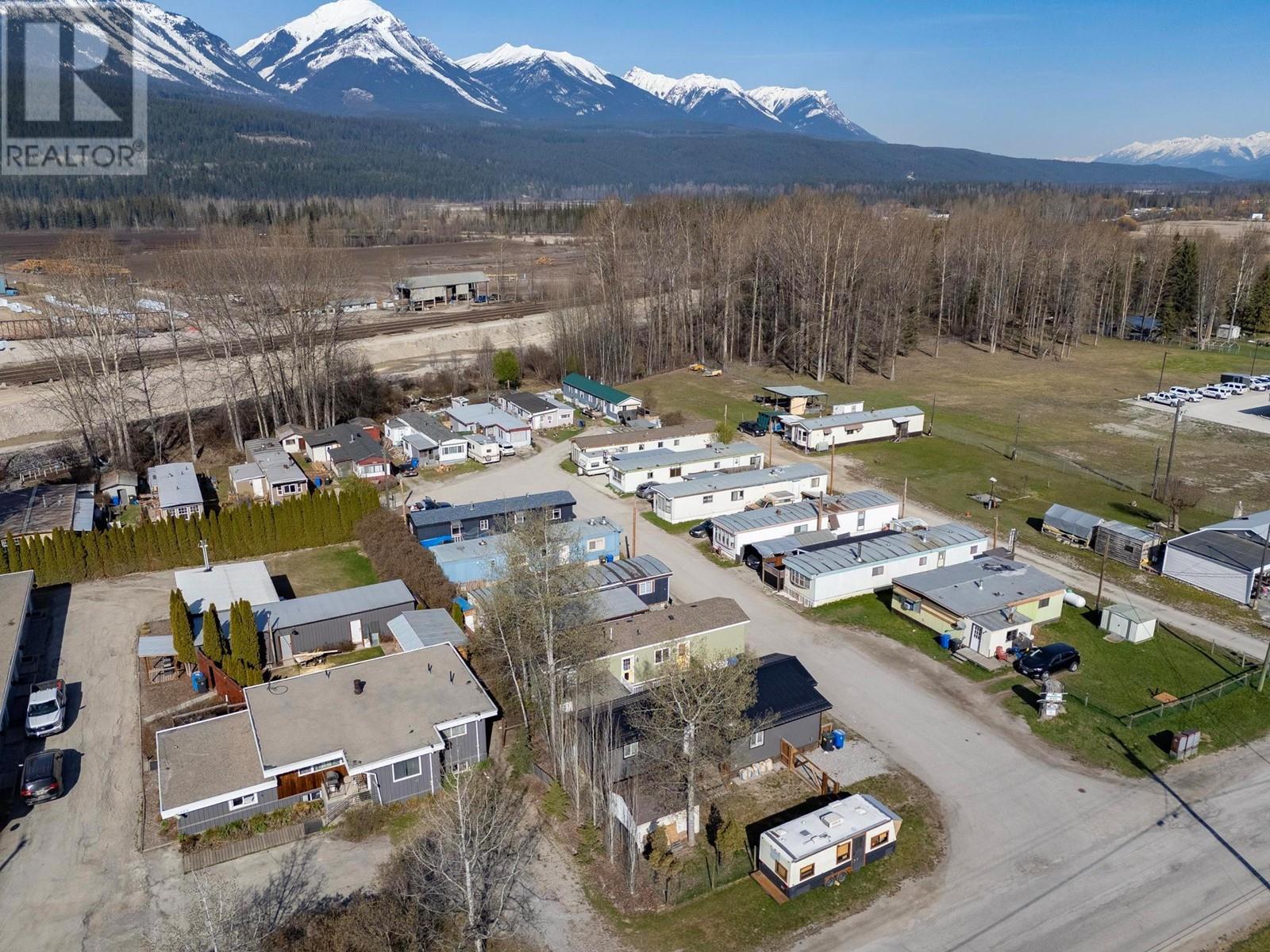 1409 11th Avenue N, Golden, British Columbia  V0A 1H2 - Photo 4 - 10345169