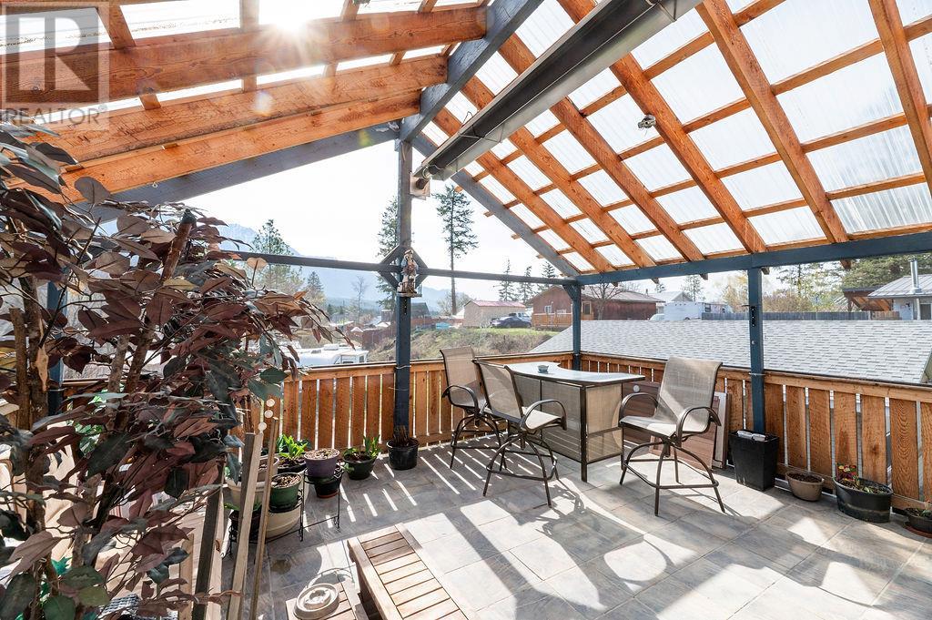 5722 Vermillion Street, Edgewater, British Columbia  V0A 1E0 - Photo 27 - 10345067