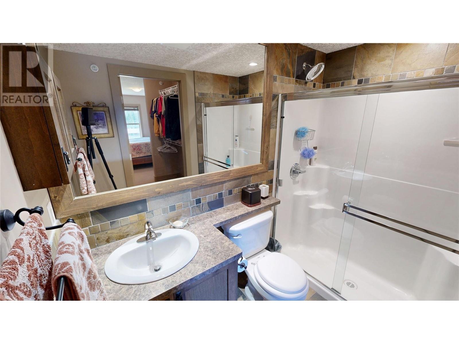 4874 Stanley Street Unit# 404, Radium Hot Springs, British Columbia  V0A 1M0 - Photo 19 - 10345207