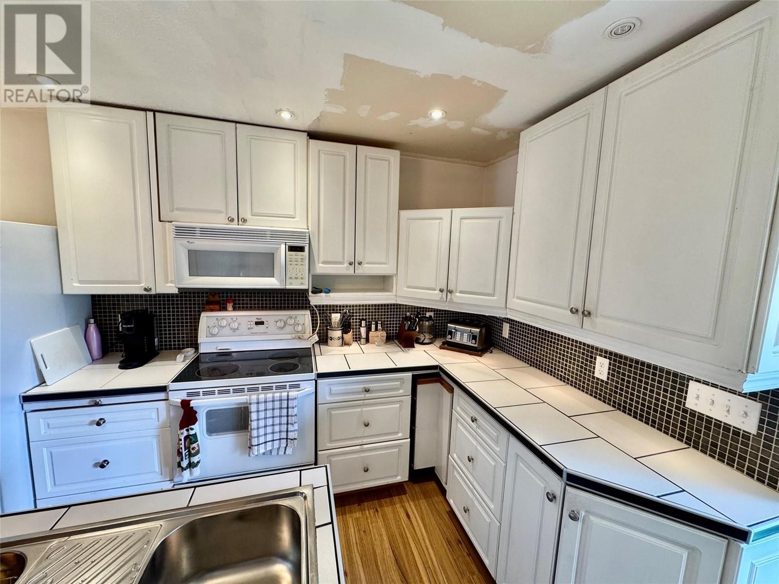 121 11th Avenue, Invermere, British Columbia  V0A 1K0 - Photo 2 - 10345417
