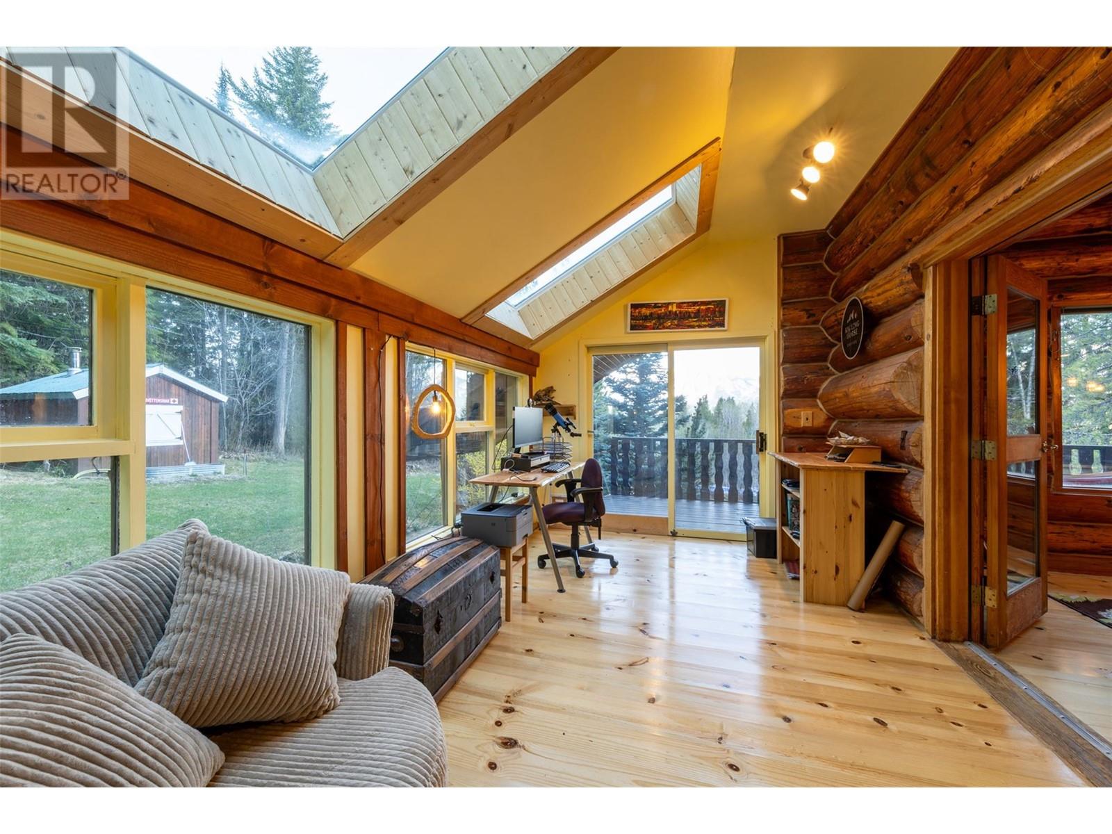 1569 Hartley Road, Golden, British Columbia  V0A 1H1 - Photo 18 - 10345423