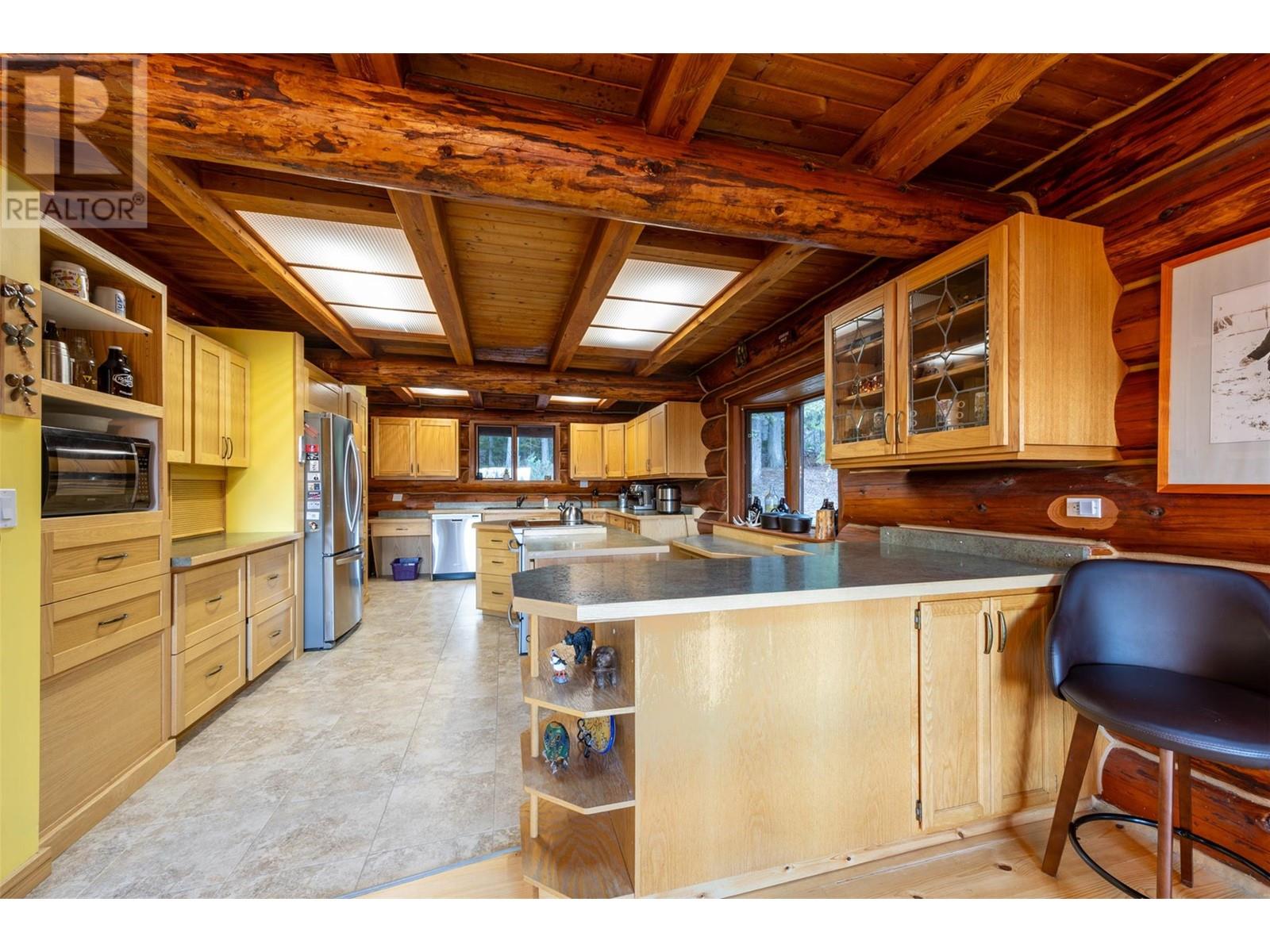 1569 Hartley Road, Golden, British Columbia  V0A 1H1 - Photo 19 - 10345423