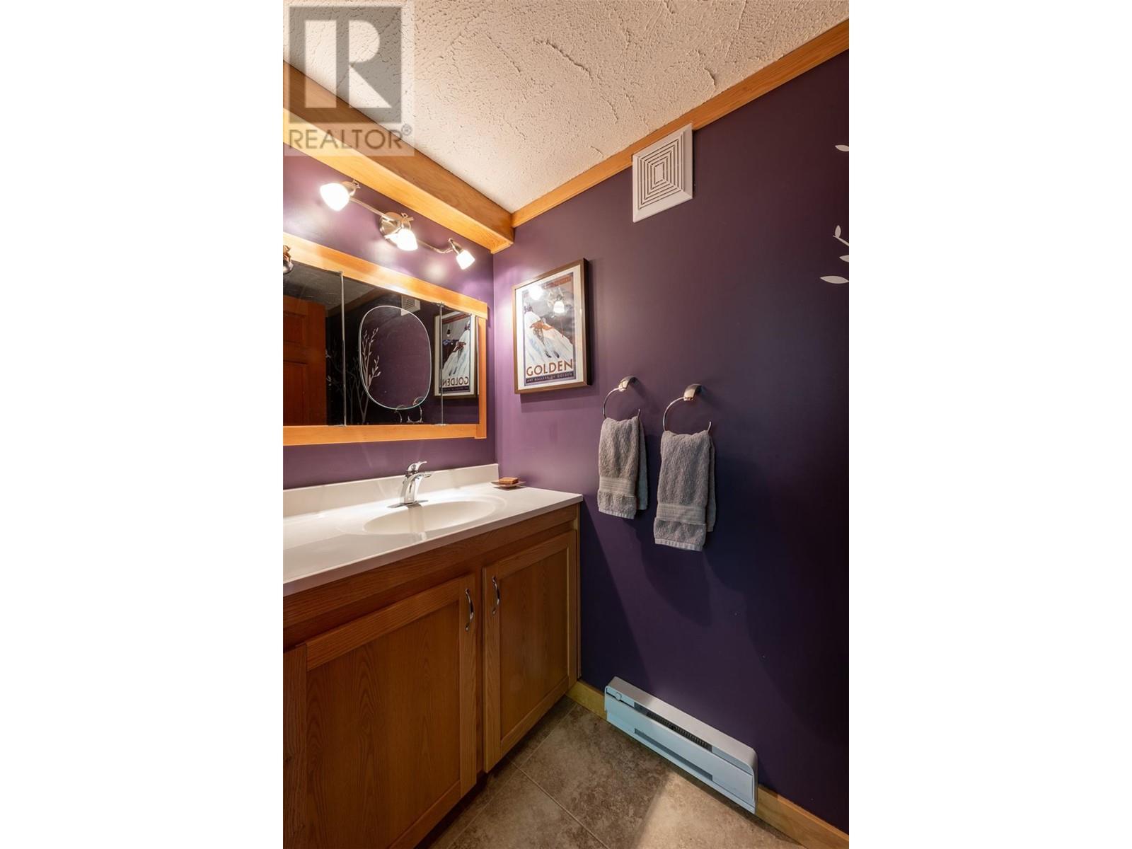 1569 Hartley Road, Golden, British Columbia  V0A 1H1 - Photo 23 - 10345423