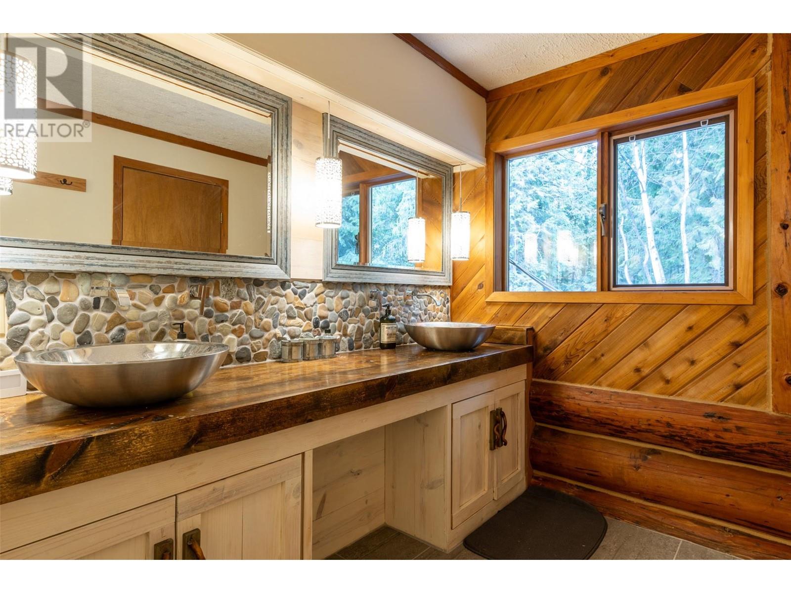 1569 Hartley Road, Golden, British Columbia  V0A 1H1 - Photo 36 - 10345423