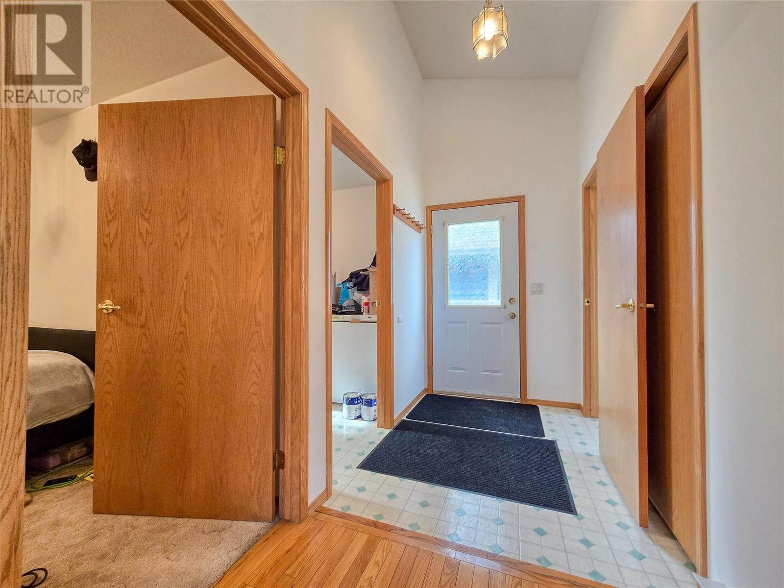 2031 13th Avenue, Invermere, British Columbia  V0A 1K4 - Photo 15 - 10344502