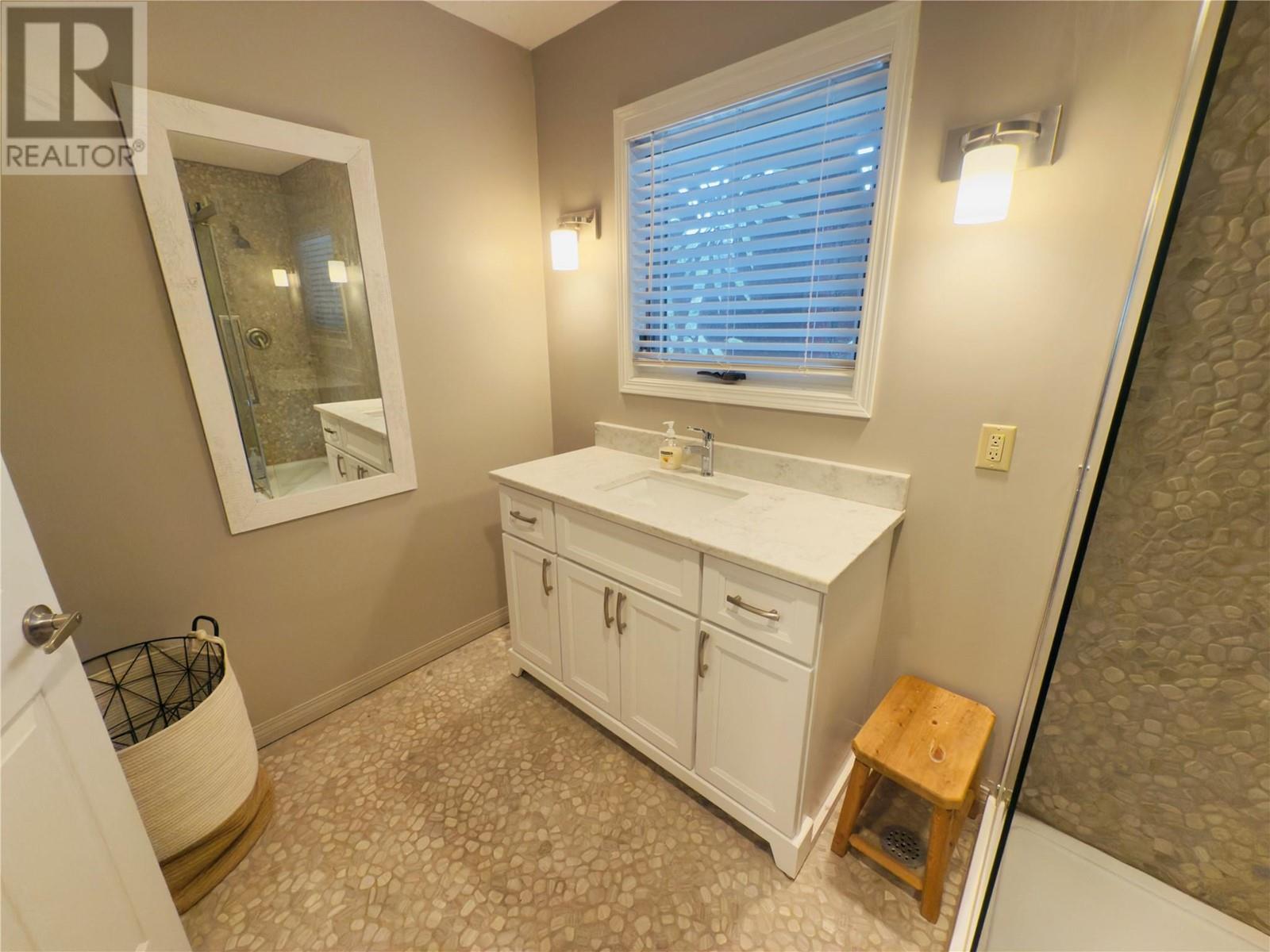 771 Lakeview Drive, Windermere, British Columbia  V0A 1K3 - Photo 31 - 10345780