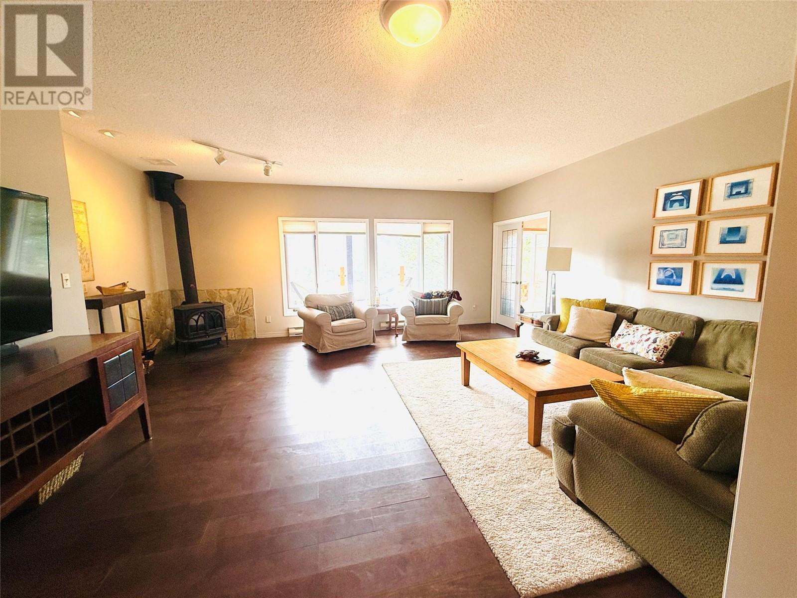 771 Lakeview Drive, Windermere, British Columbia  V0A 1K3 - Photo 38 - 10345780