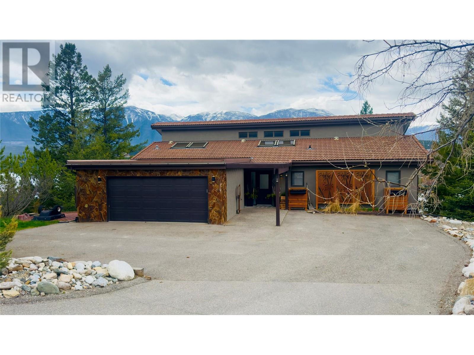 771 Lakeview Drive, Windermere, British Columbia  V0A 1K3 - Photo 4 - 10345780