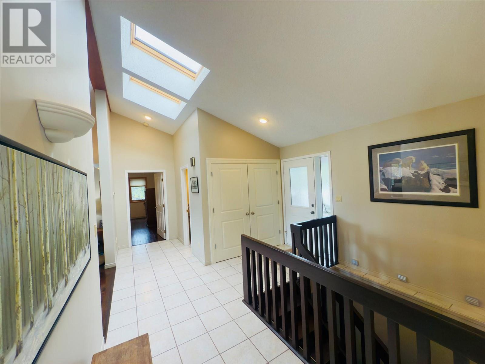 771 Lakeview Drive, Windermere, British Columbia  V0A 1K3 - Photo 6 - 10345780