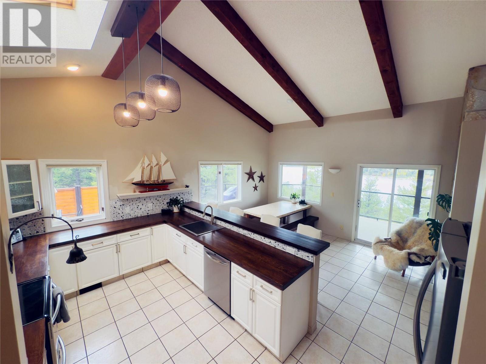 771 Lakeview Drive, Windermere, British Columbia  V0A 1K3 - Photo 7 - 10345780