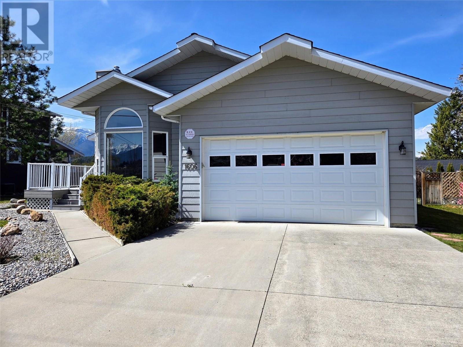 1606 2nd Avenue, Invermere, British Columbia  V0A 1K4 - Photo 4 - 10345181