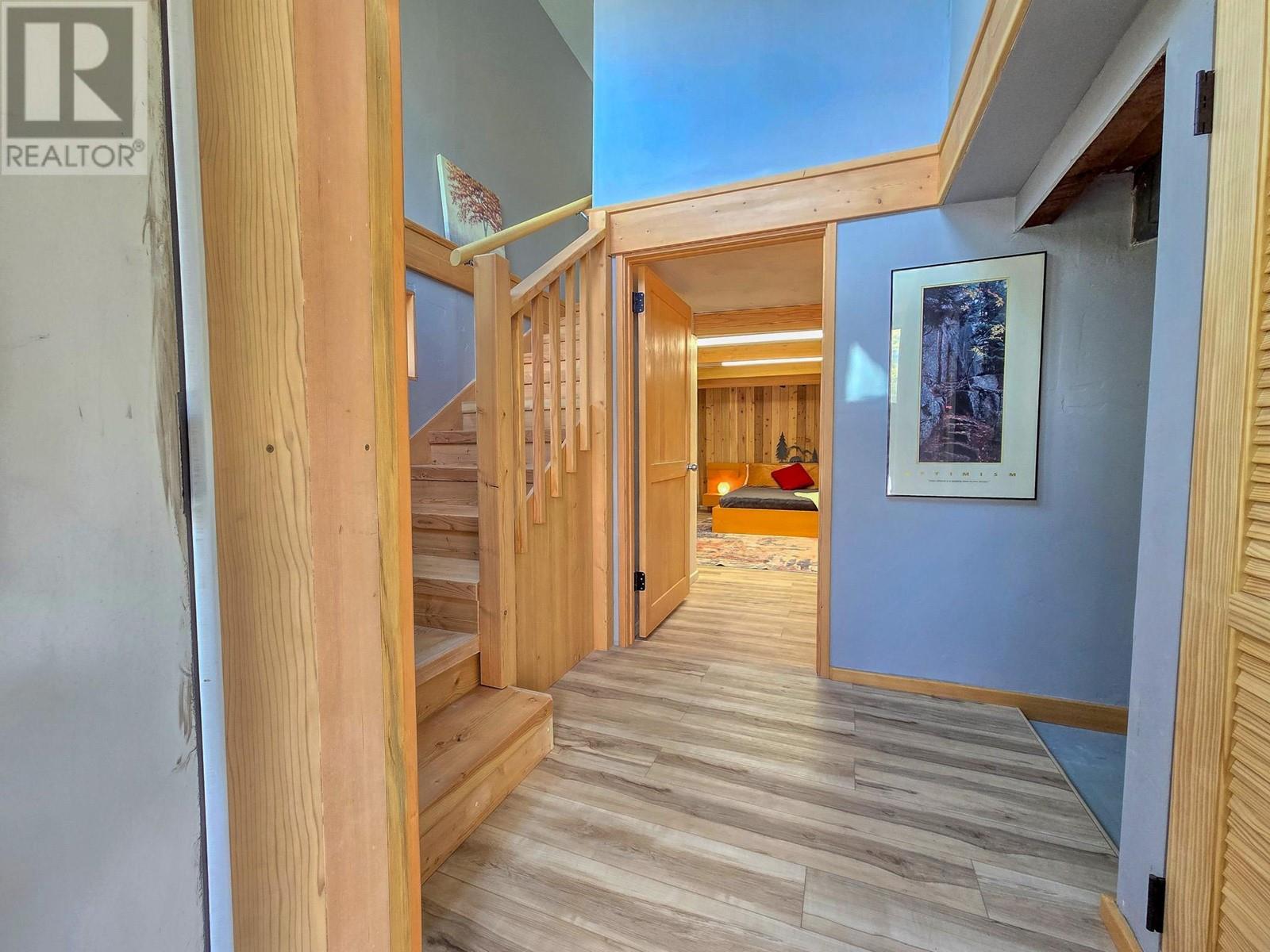 5765 Columbia Road, Edgewater, British Columbia  V0A 1E0 - Photo 14 - 10345473