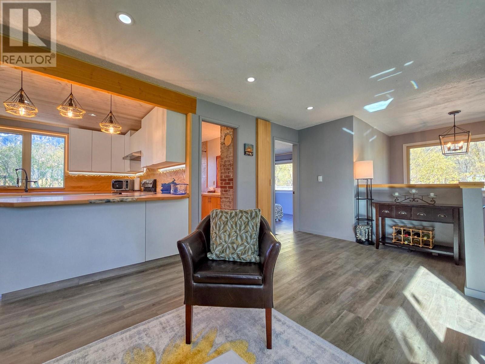 5765 Columbia Road, Edgewater, British Columbia  V0A 1E0 - Photo 24 - 10345473