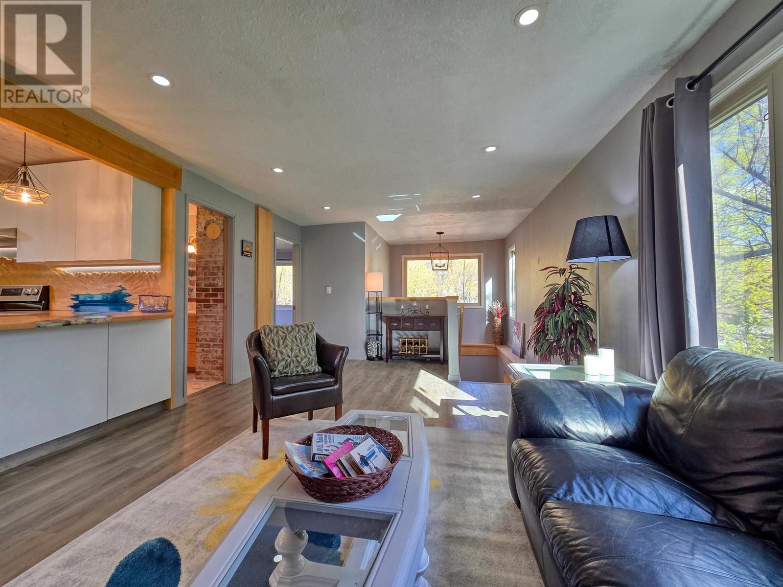 5765 Columbia Road, Edgewater, British Columbia  V0A 1E0 - Photo 35 - 10345473