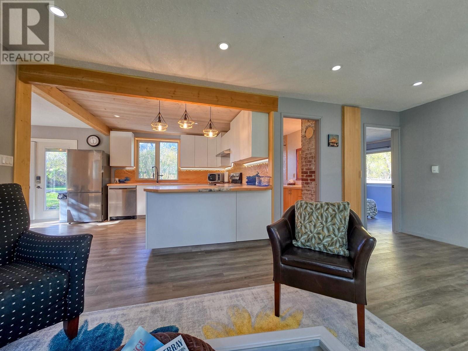 5765 Columbia Road, Edgewater, British Columbia  V0A 1E0 - Photo 36 - 10345473