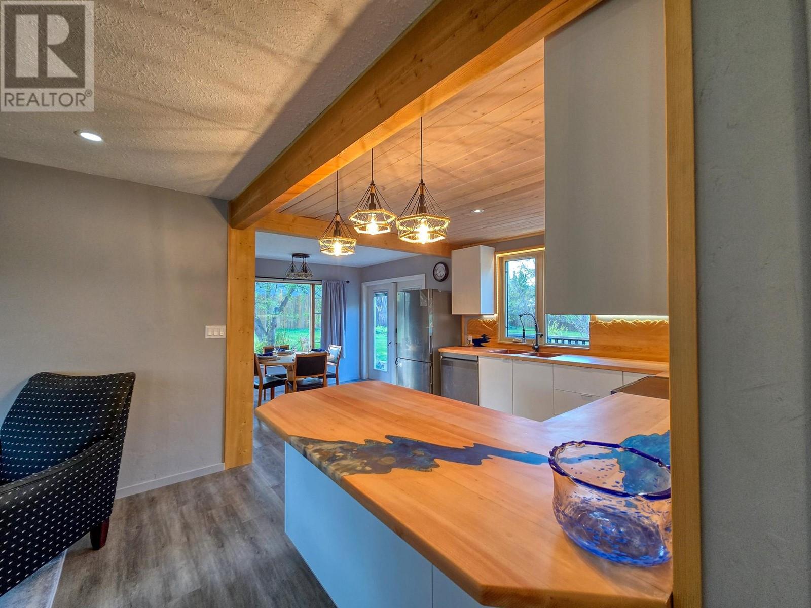 5765 Columbia Road, Edgewater, British Columbia  V0A 1E0 - Photo 37 - 10345473