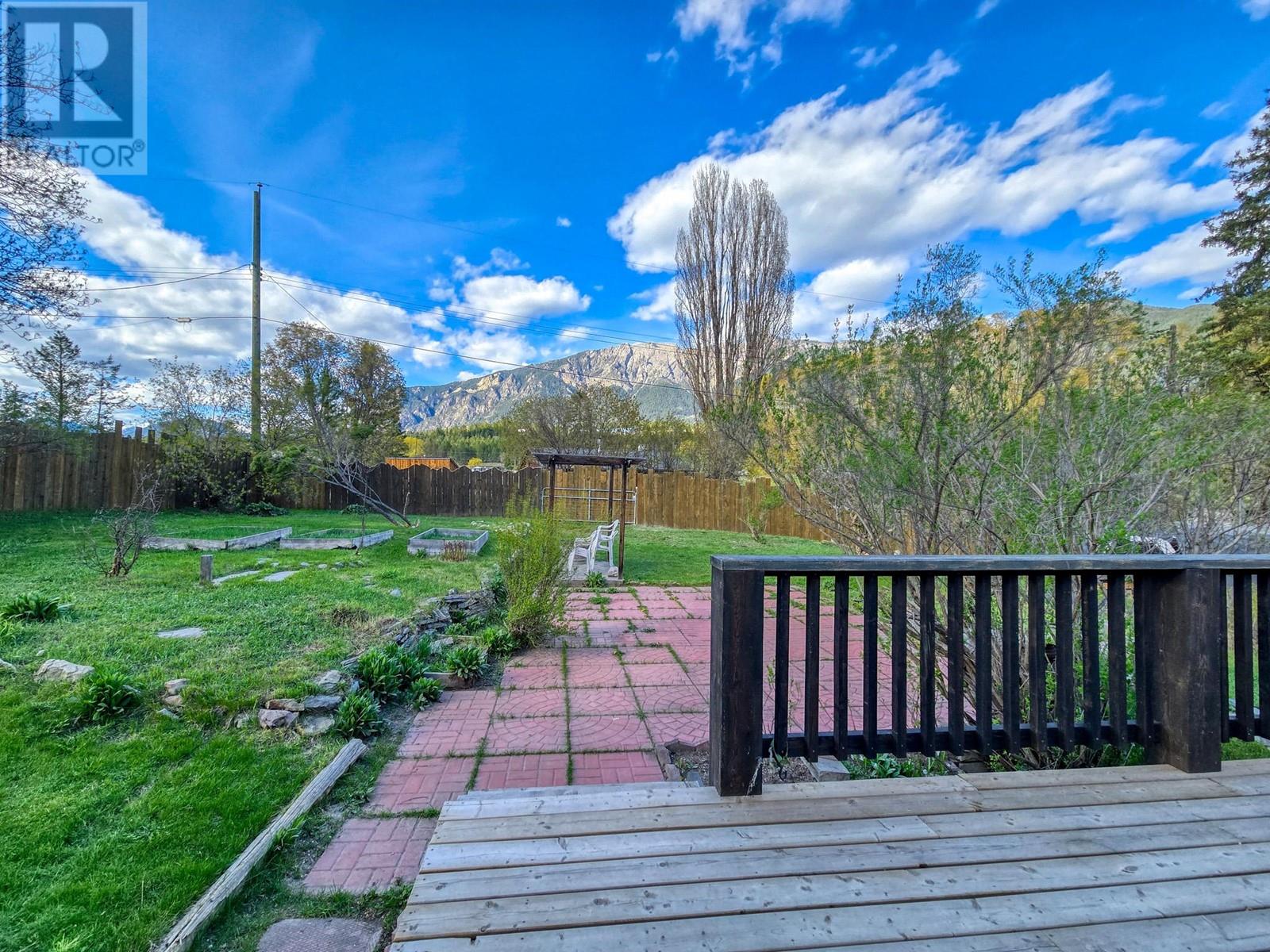 5765 Columbia Road, Edgewater, British Columbia  V0A 1E0 - Photo 46 - 10345473