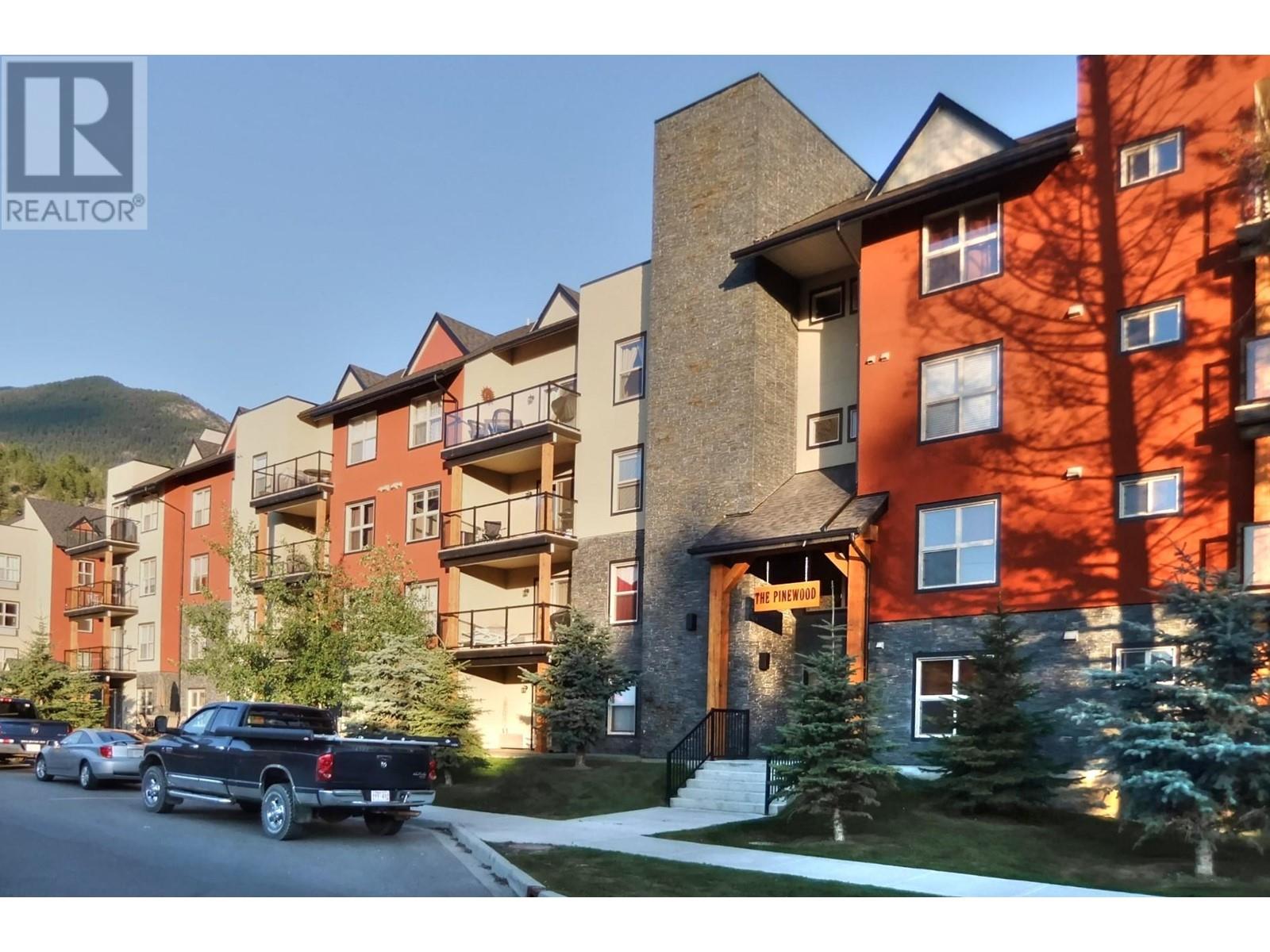 4884 Stanley Street Unit# 302, Radium Hot Springs, British Columbia  V0A 1M0 - Photo 1 - 10345372