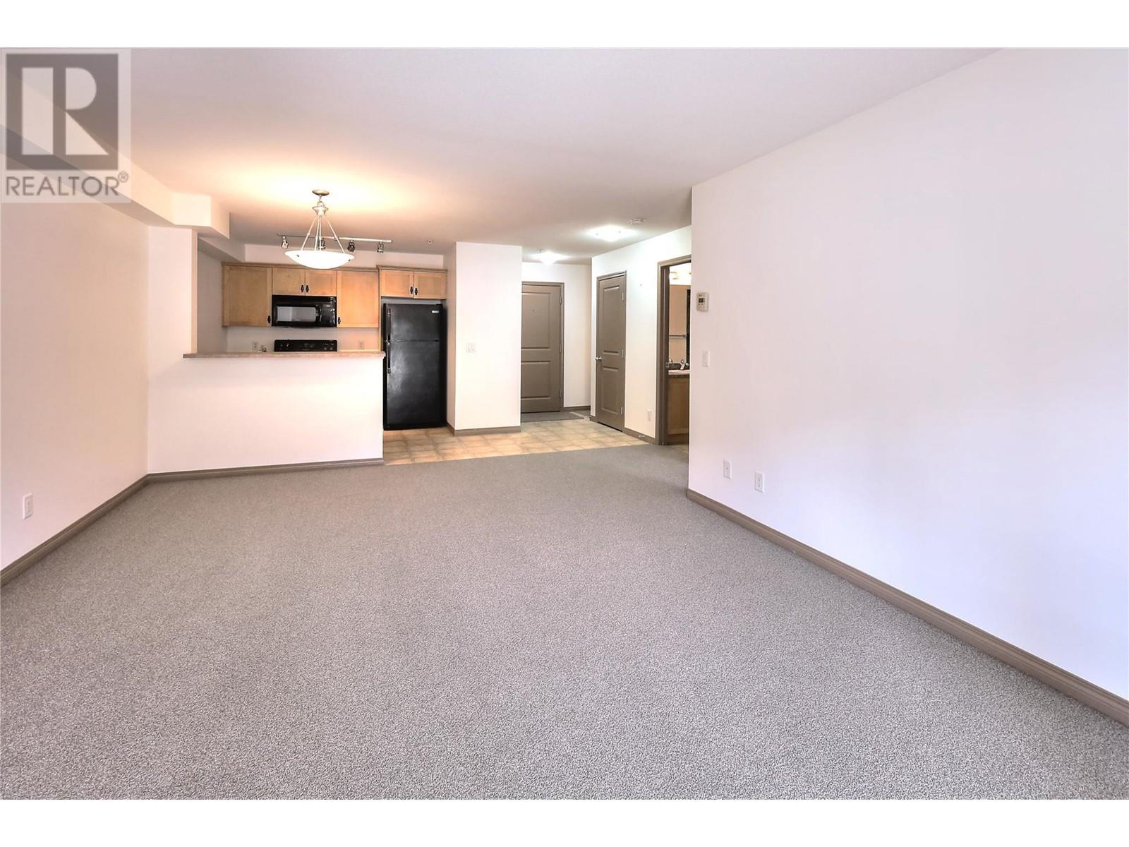 4884 Stanley Street Unit# 302, Radium Hot Springs, British Columbia  V0A 1M0 - Photo 10 - 10345372