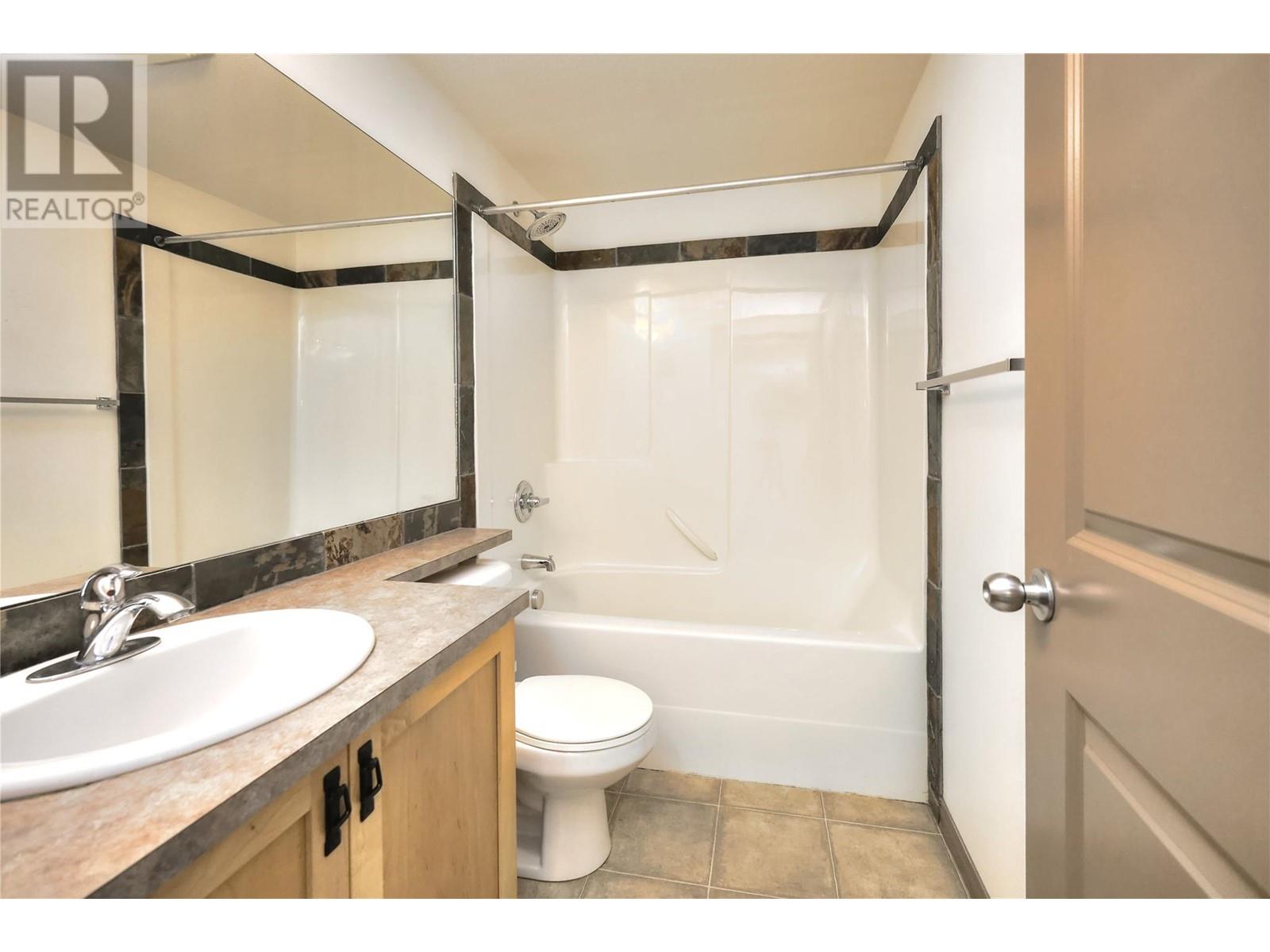 4884 Stanley Street Unit# 302, Radium Hot Springs, British Columbia  V0A 1M0 - Photo 22 - 10345372