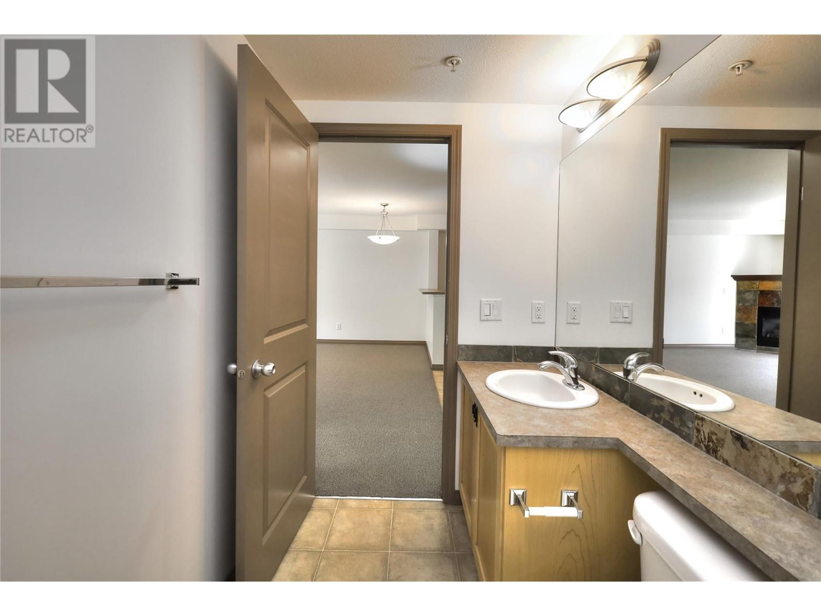 4884 Stanley Street Unit# 302, Radium Hot Springs, British Columbia  V0A 1M0 - Photo 23 - 10345372
