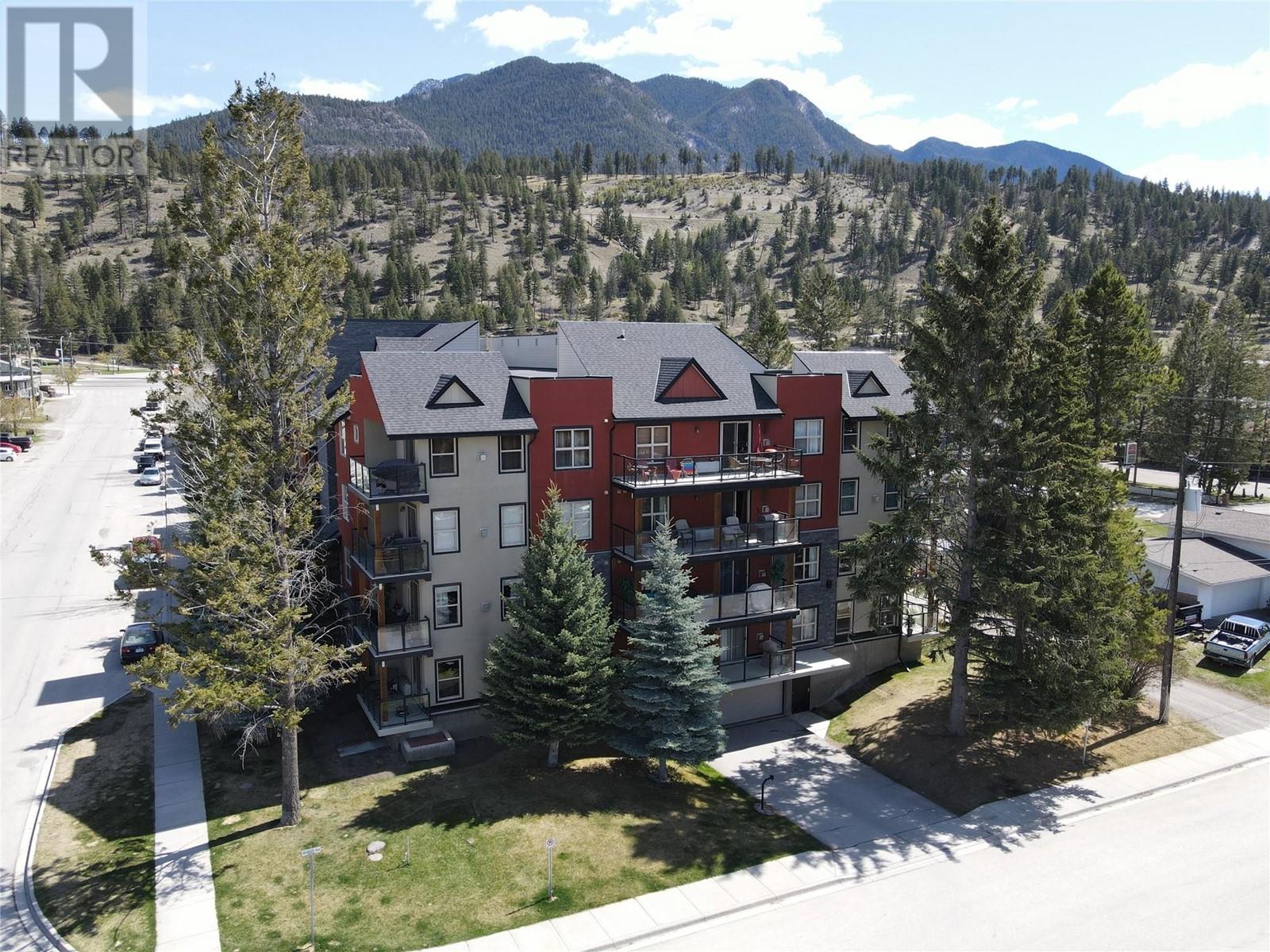 4884 Stanley Street Unit# 302, Radium Hot Springs, British Columbia  V0A 1M0 - Photo 4 - 10345372