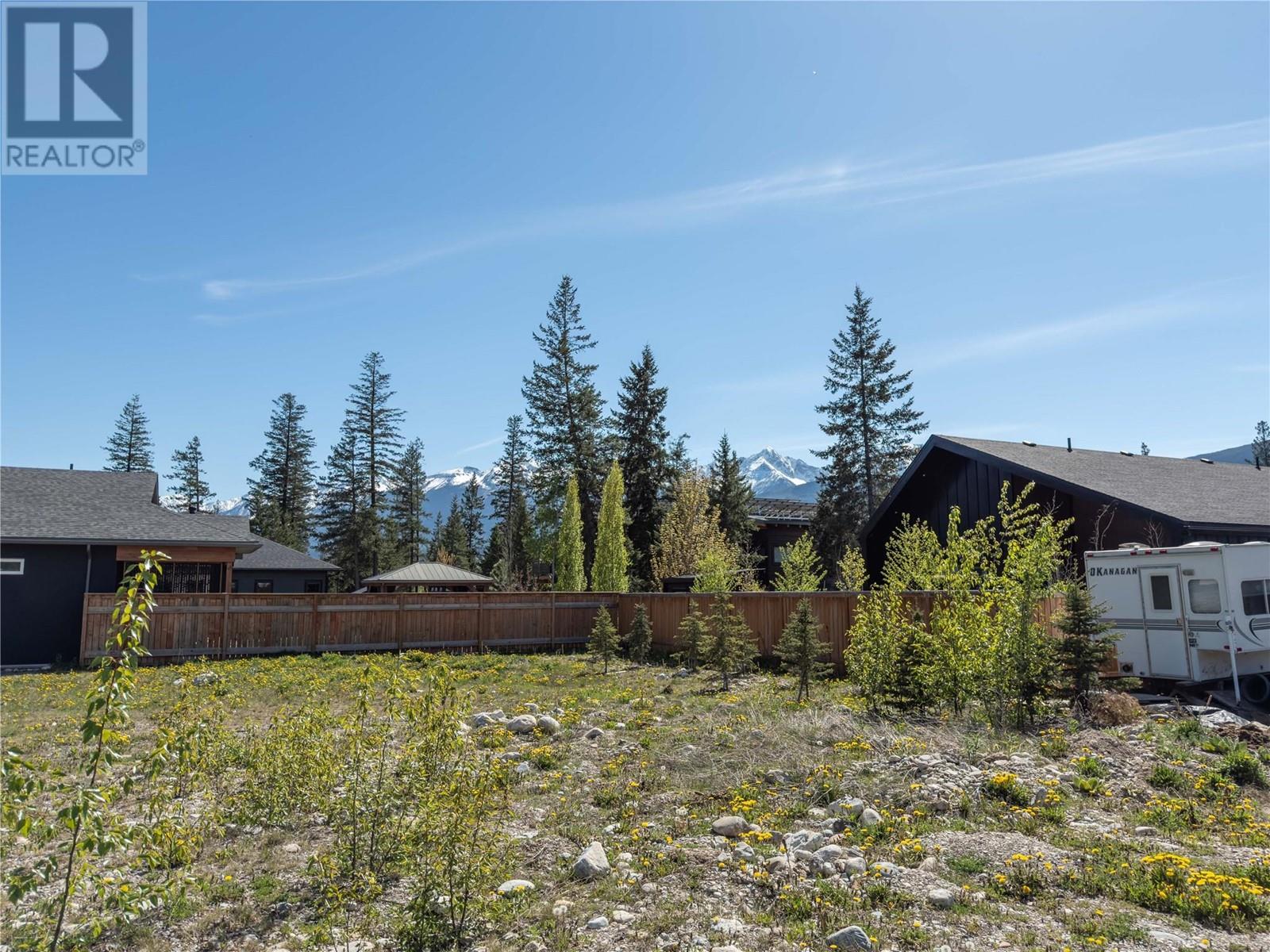1612 Cedar Street, Golden, British Columbia  V0A 1H6 - Photo 5 - 10346794