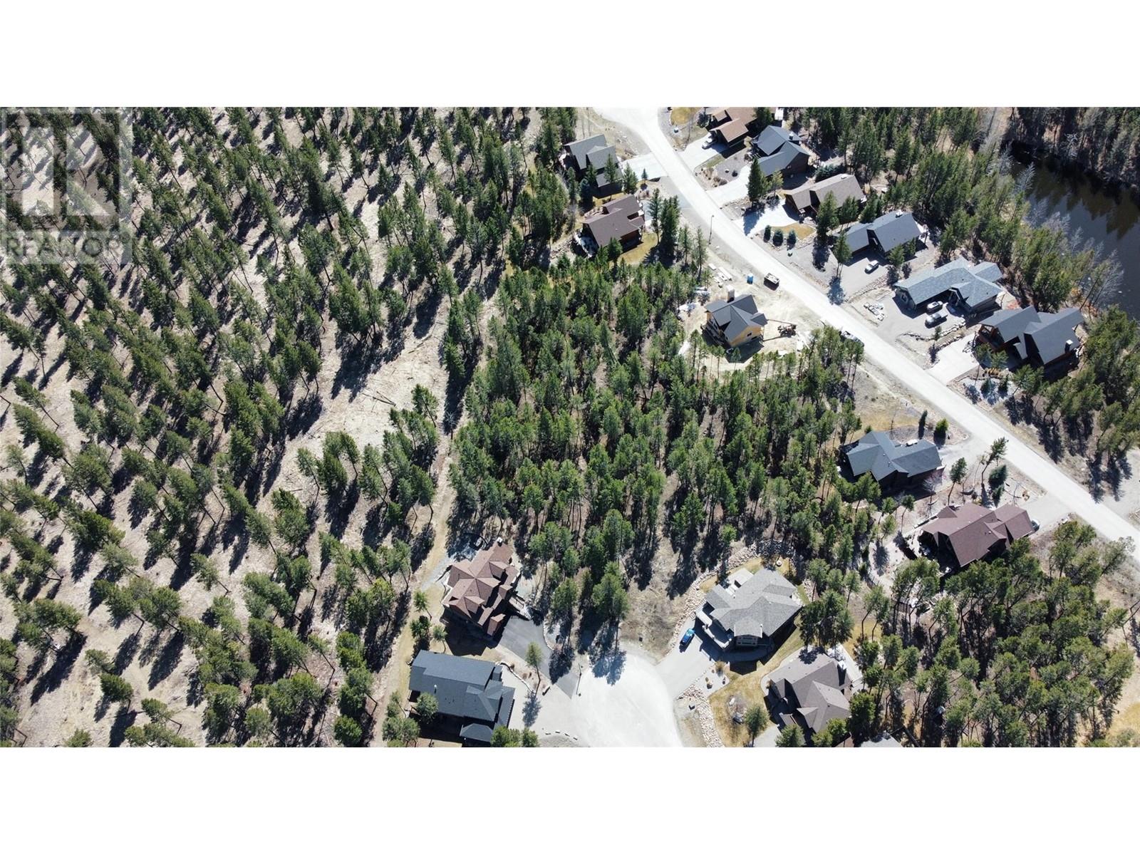 2520 Cobblestone Circle, Invermere, British Columbia  V0A 1K4 - Photo 3 - 10346767