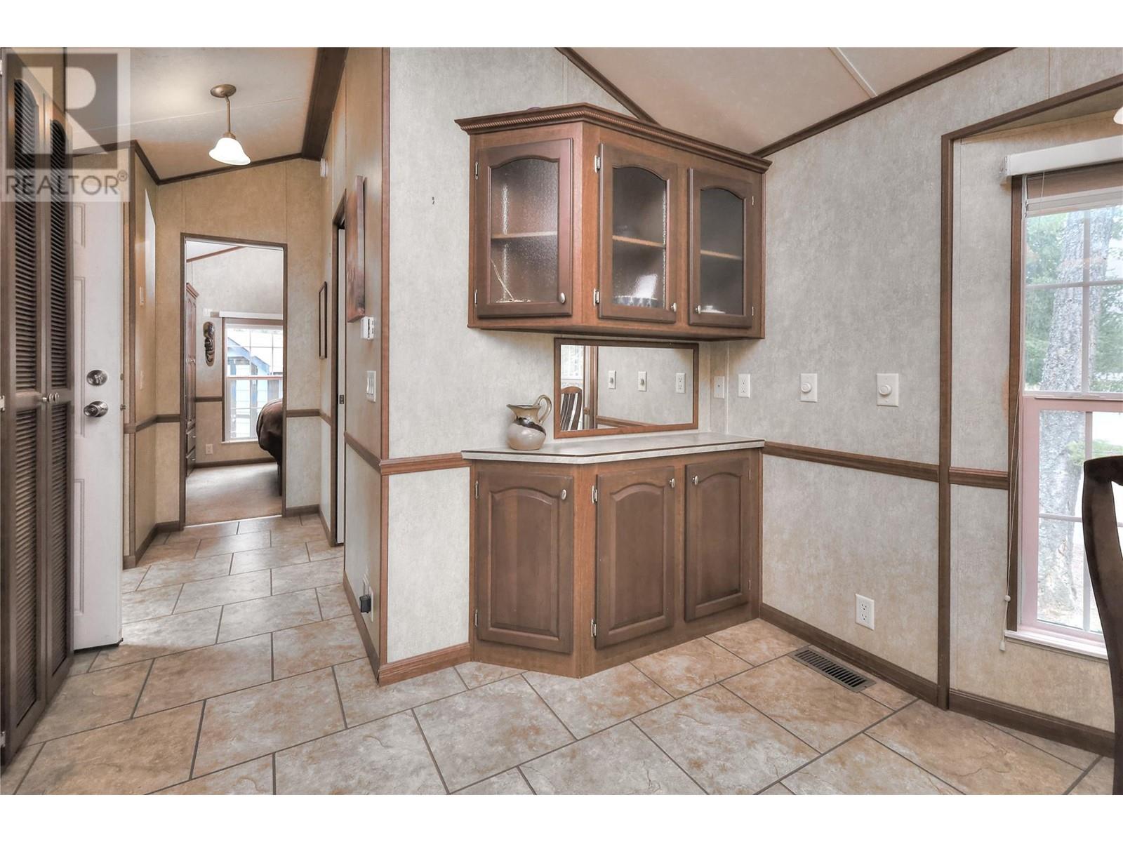 4862 Lynx Drive, Radium Hot Springs, British Columbia  V0A 1M0 - Photo 17 - 10346754